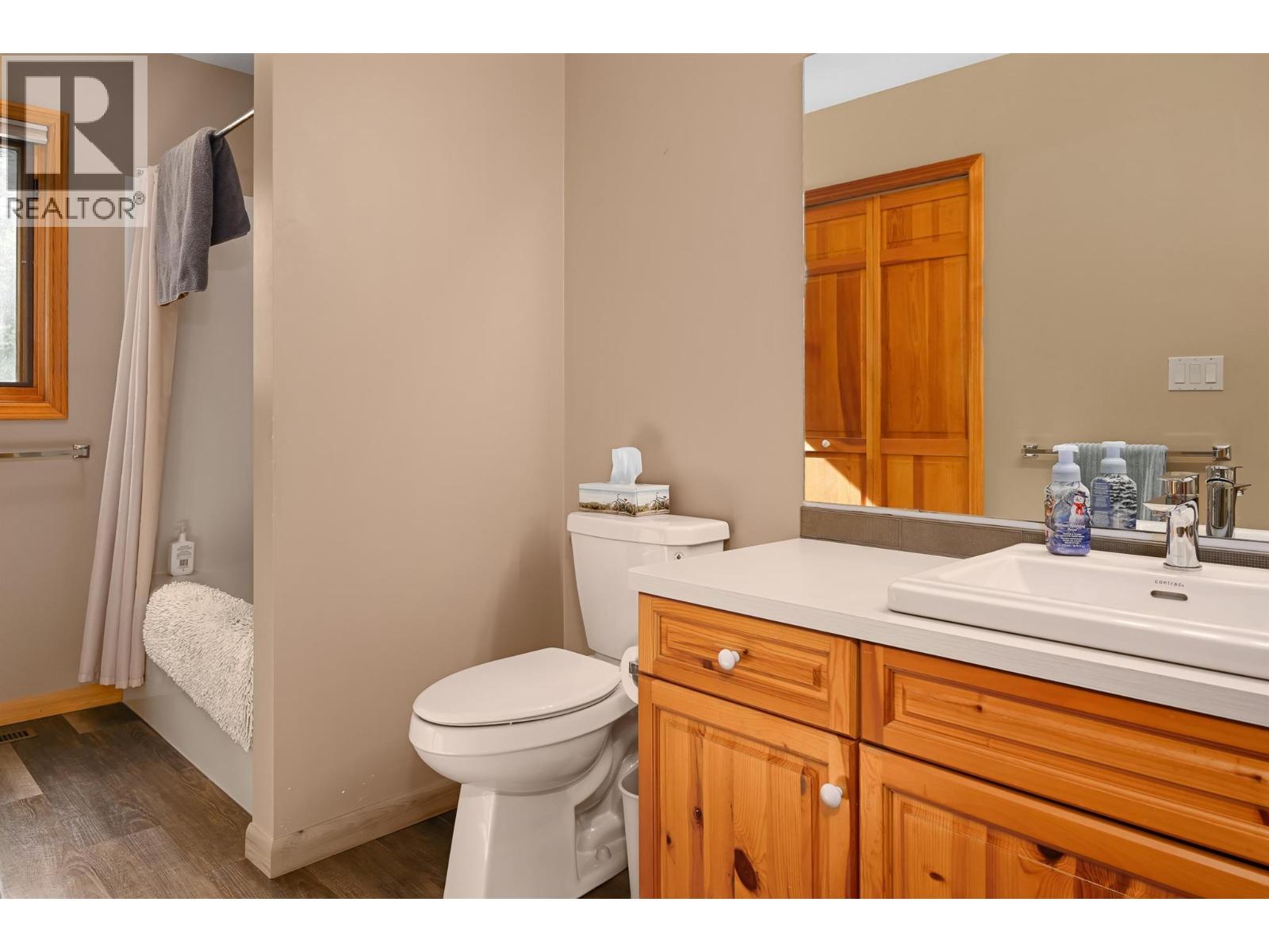 4856 Ridge Crescent, Windermere, British Columbia  V0A 1K3 - Photo 11 - 10381153