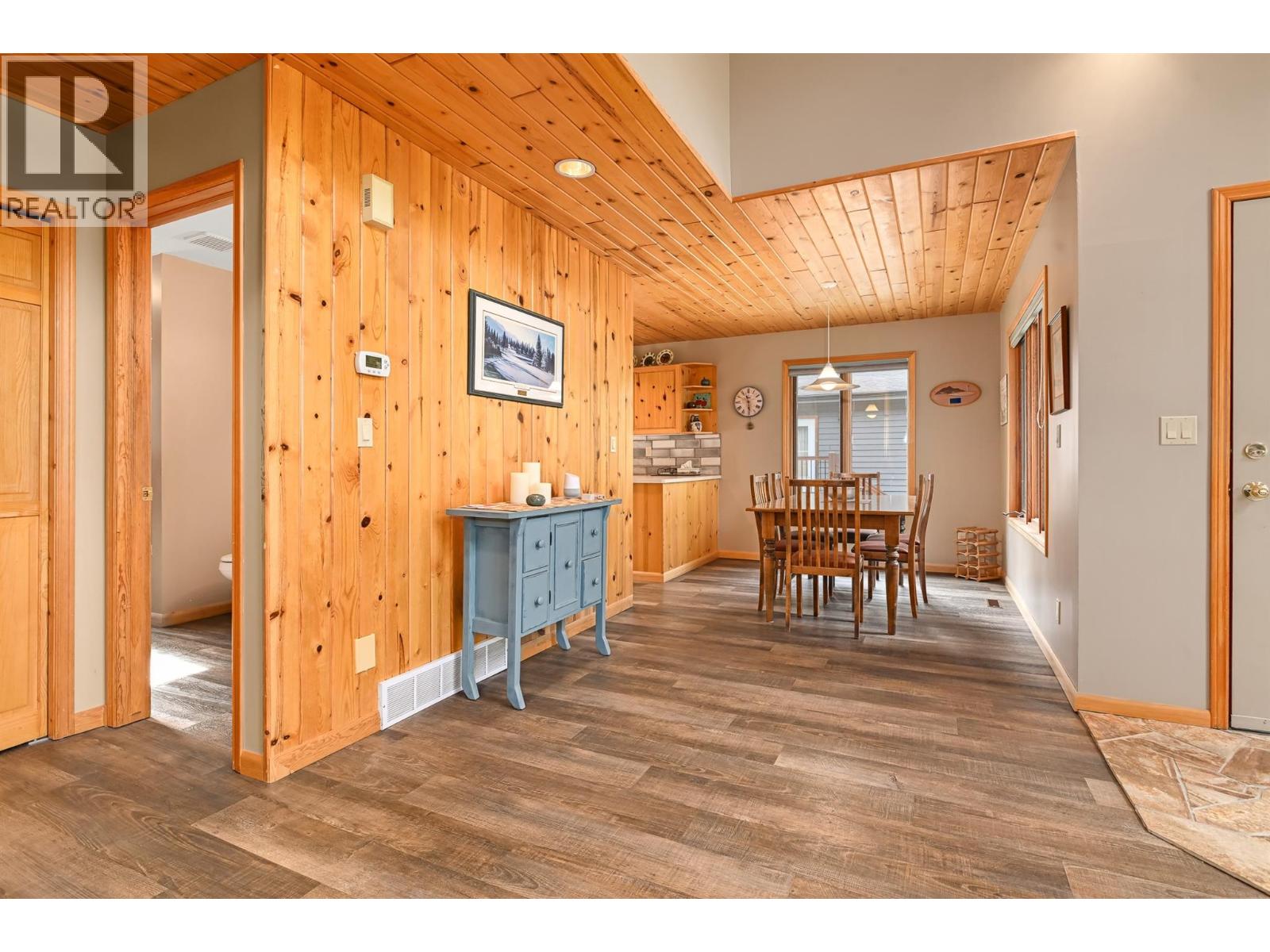 4856 Ridge Crescent, Windermere, British Columbia  V0A 1K3 - Photo 6 - 10381153