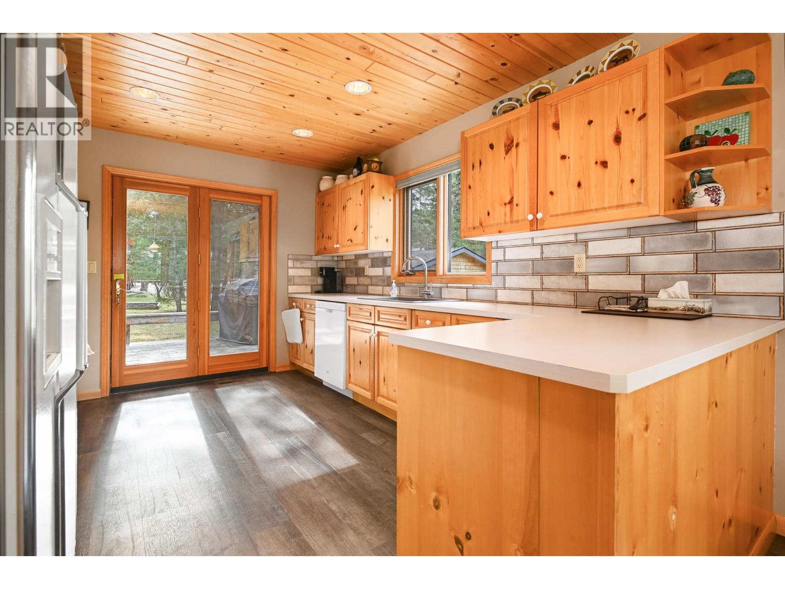 4856 Ridge Crescent, Windermere, British Columbia  V0A 1K3 - Photo 7 - 10381153