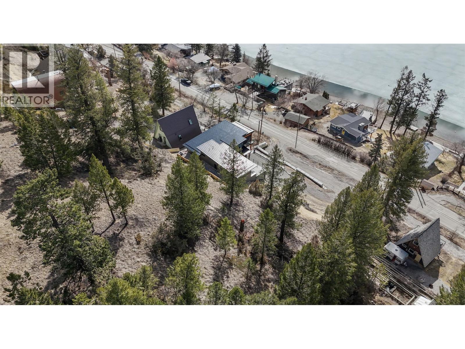 1172 Baltac Road, Windermere, British Columbia  V0A 1K3 - Photo 5 - 10381206