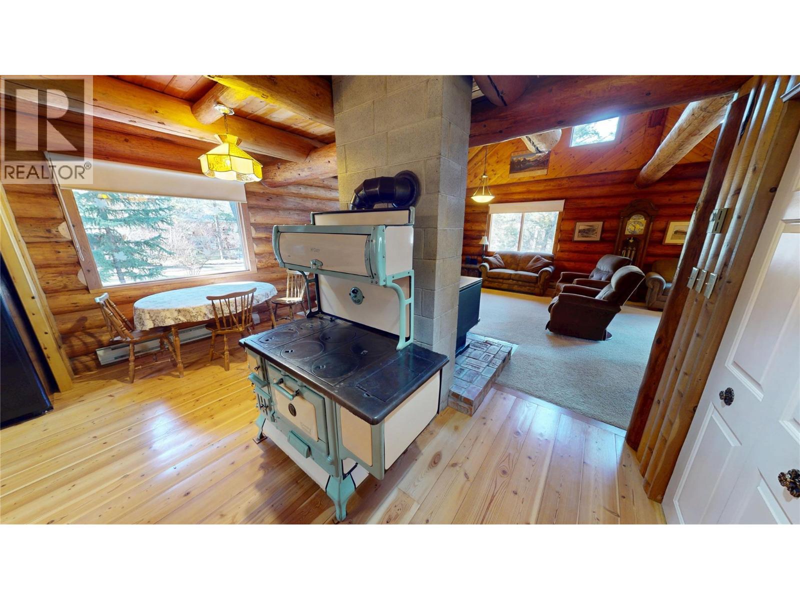 4892 Ogilvey Avenue, Fairmont Hot Springs, British Columbia  V0A 1L1 - Photo 12 - 10381408