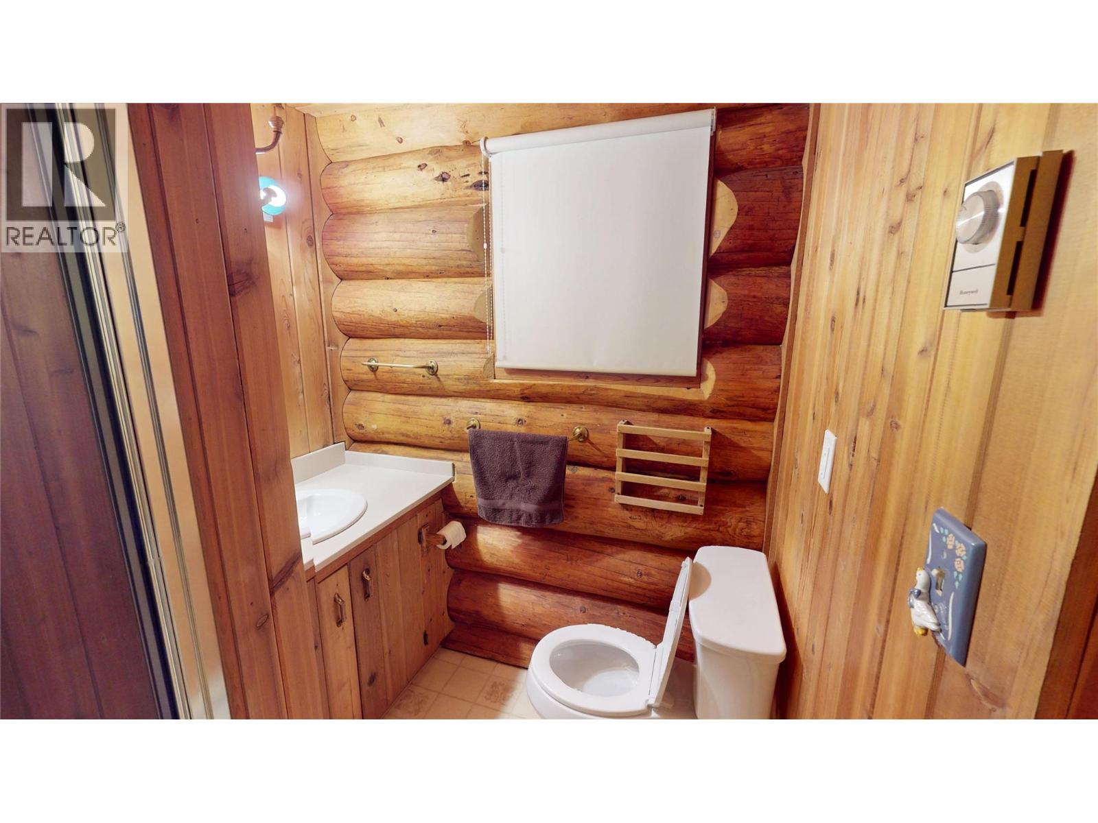 4892 Ogilvey Avenue, Fairmont Hot Springs, British Columbia  V0A 1L1 - Photo 8 - 10381408