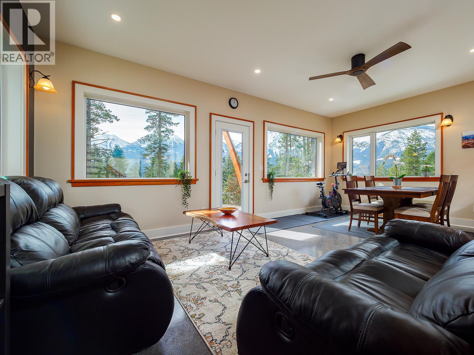 1352 Campbell Road, Golden, British Columbia  V0A 1H7 - Photo 11 - 10381478