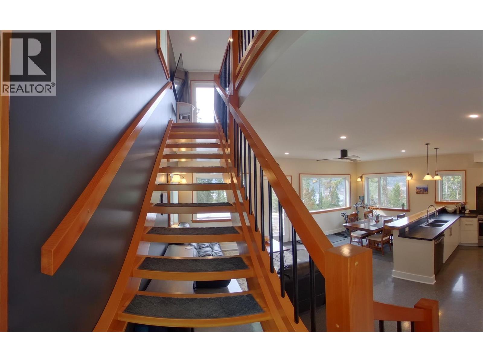 1352 Campbell Road, Golden, British Columbia  V0A 1H7 - Photo 12 - 10381478