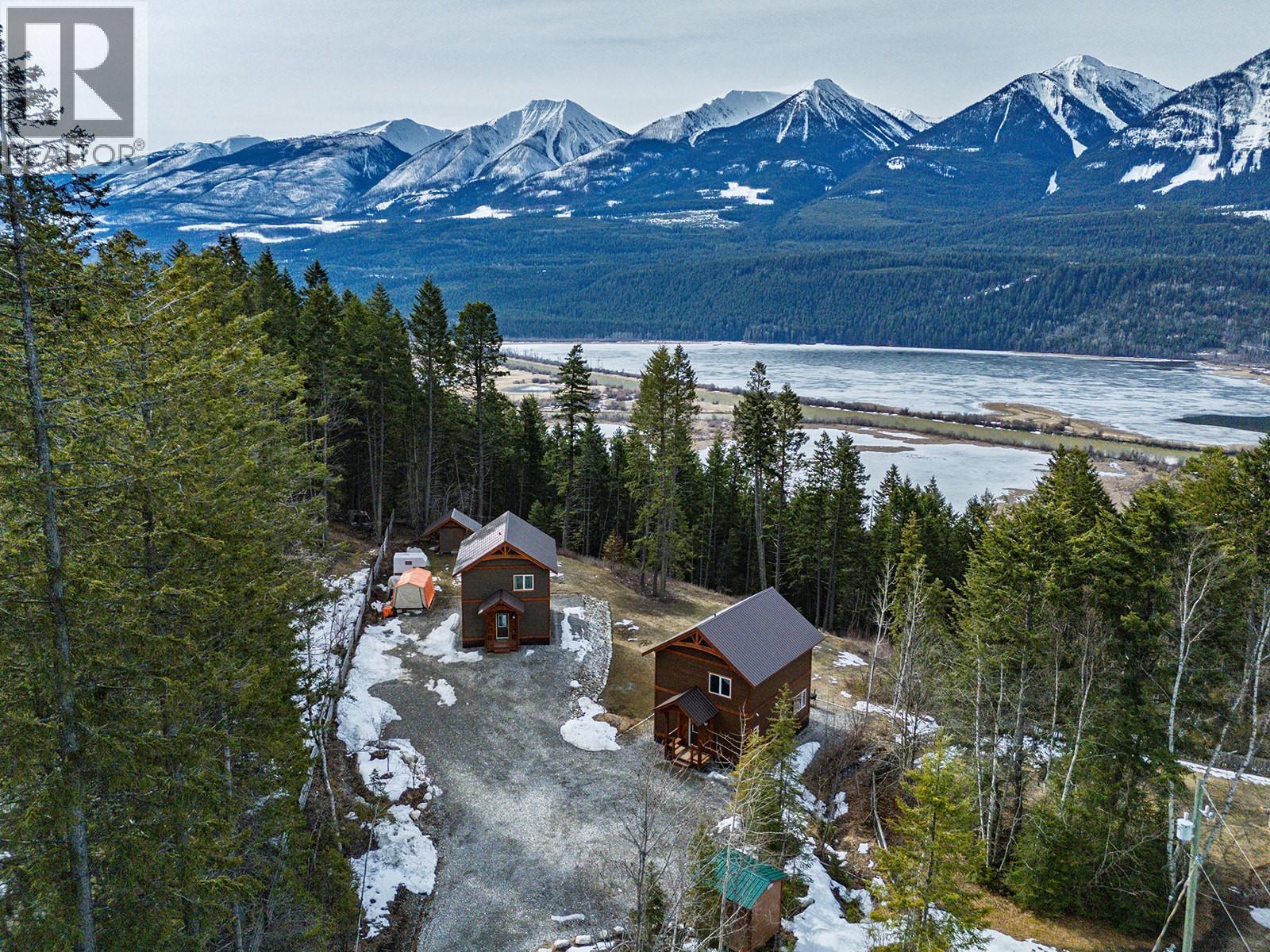 1352 Campbell Road, Golden, British Columbia  V0A 1H7 - Photo 21 - 10381478