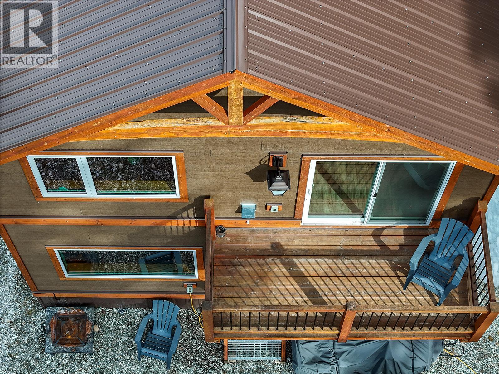 1352 Campbell Road, Golden, British Columbia  V0A 1H7 - Photo 3 - 10381478