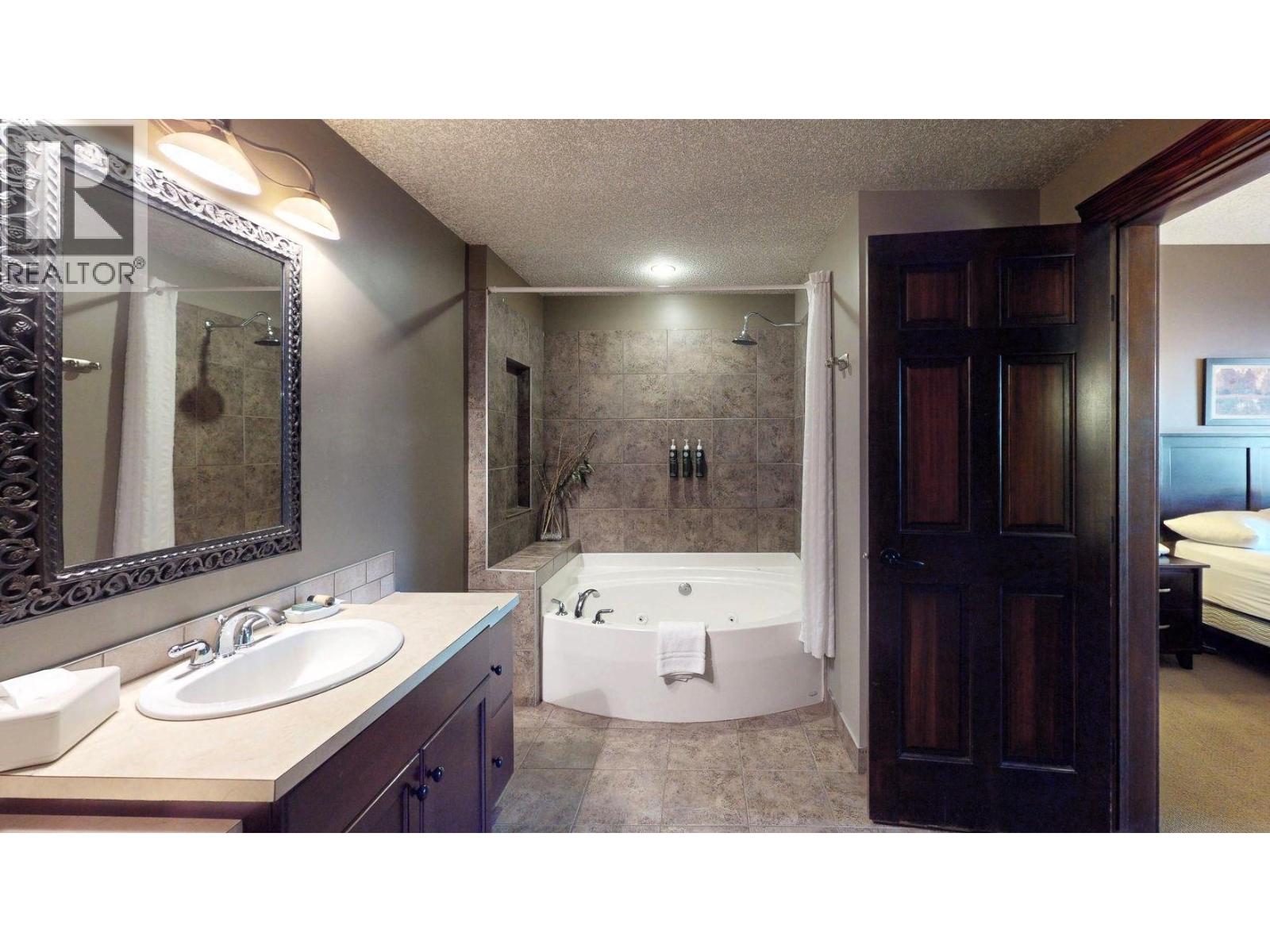 500 Bighorn Boulevard Unit# 513, Radium Hot Springs, British Columbia  V0A 1M0 - Photo 37 - 10380962