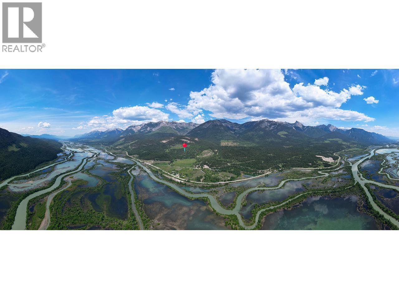 0000 BEN HYNES Loop, Golden, British Columbia