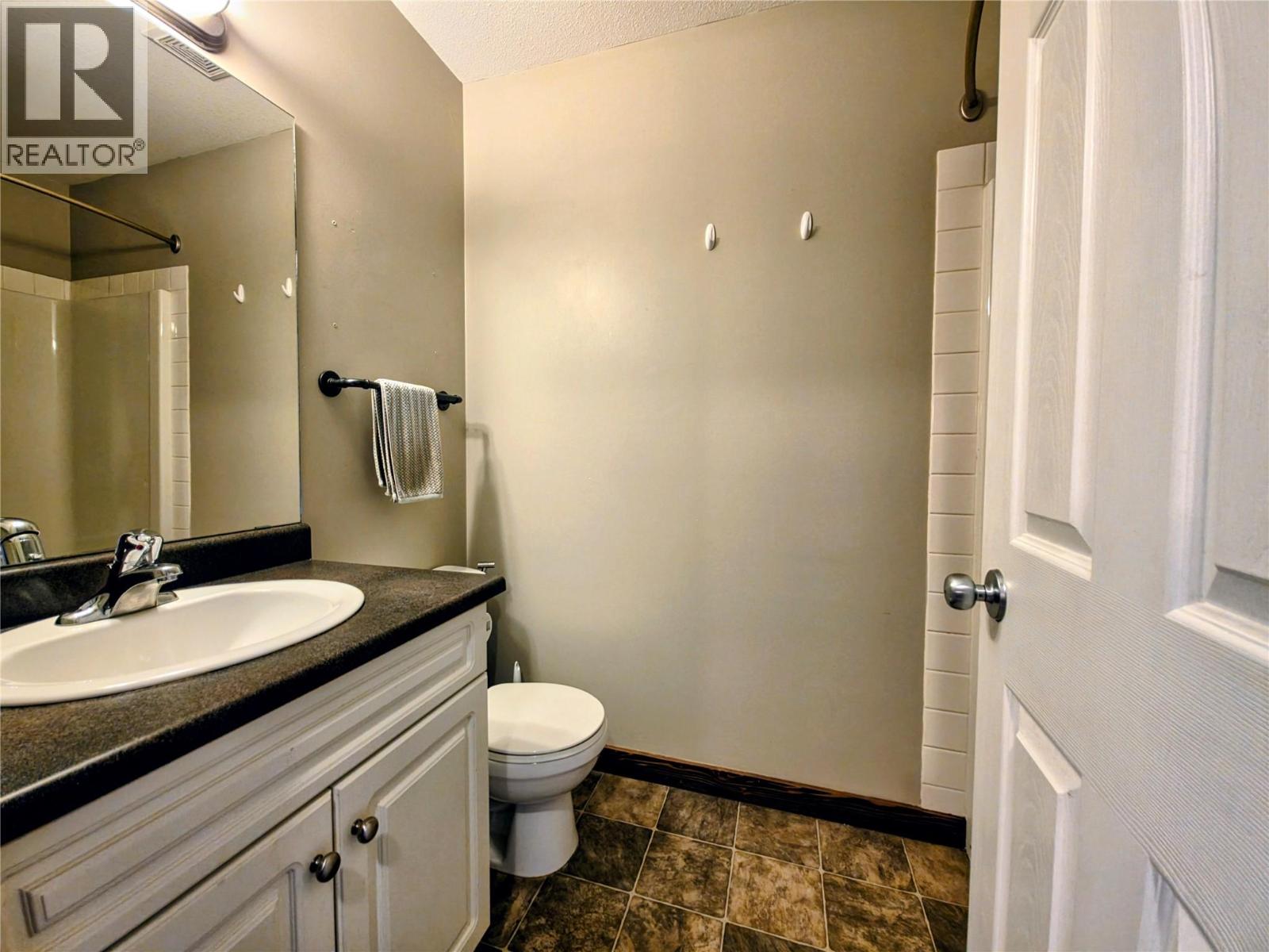 200 Black Forest Trail Unit# 701, Invermere, British Columbia  V0A 1K2 - Photo 12 - 10381606