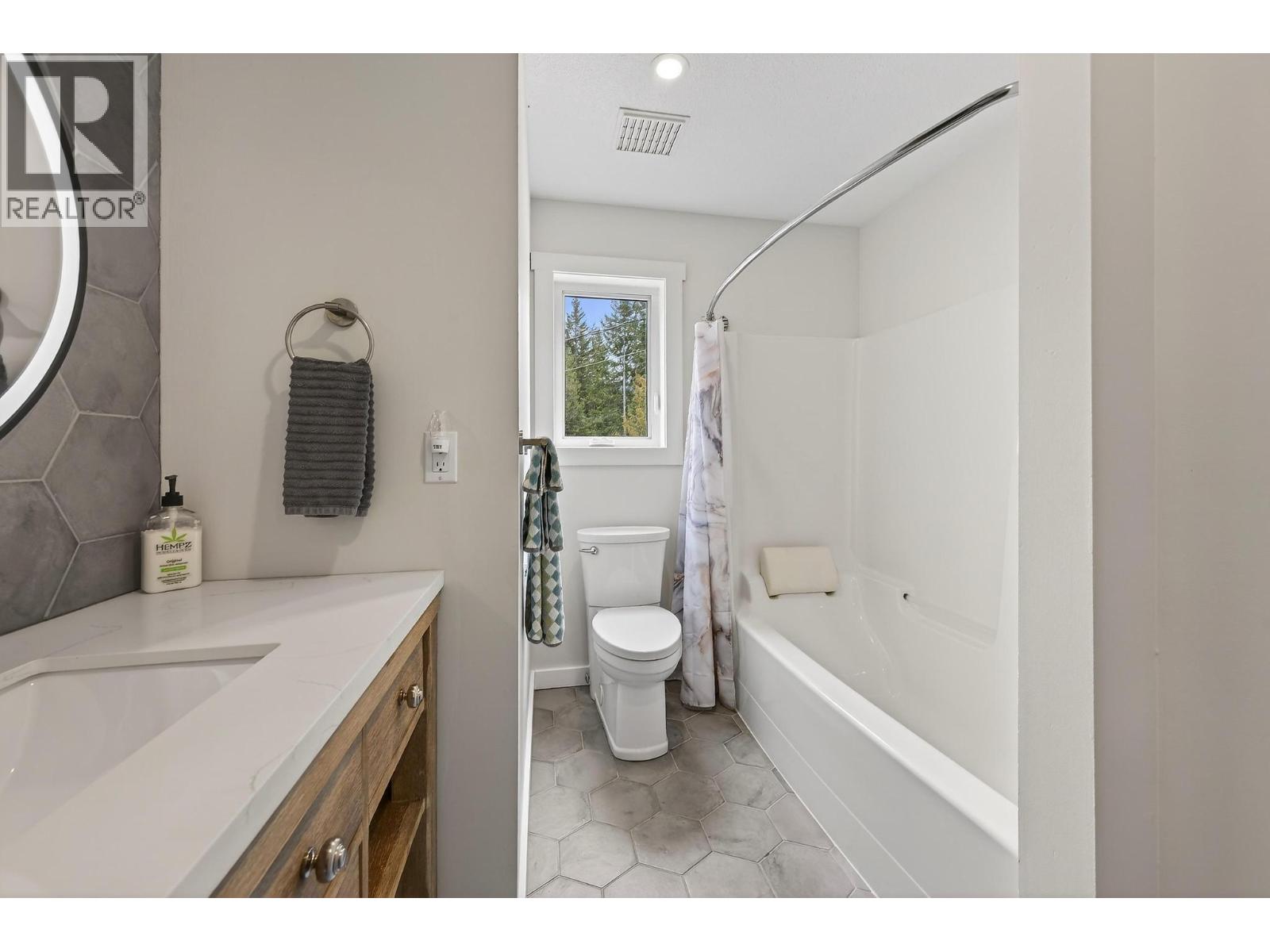 656 Lafontaine Road E, Golden, British Columbia  V0A 1H3 - Photo 31 - 10382072