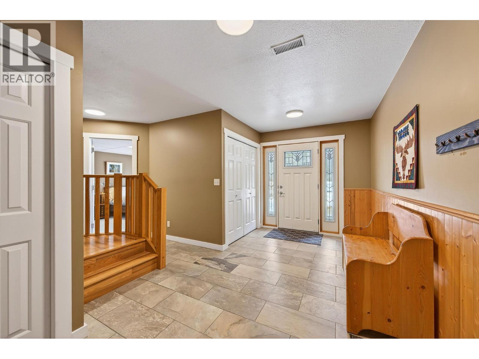 656 Lafontaine Road E, Golden, British Columbia  V0A 1H3 - Photo 39 - 10382072