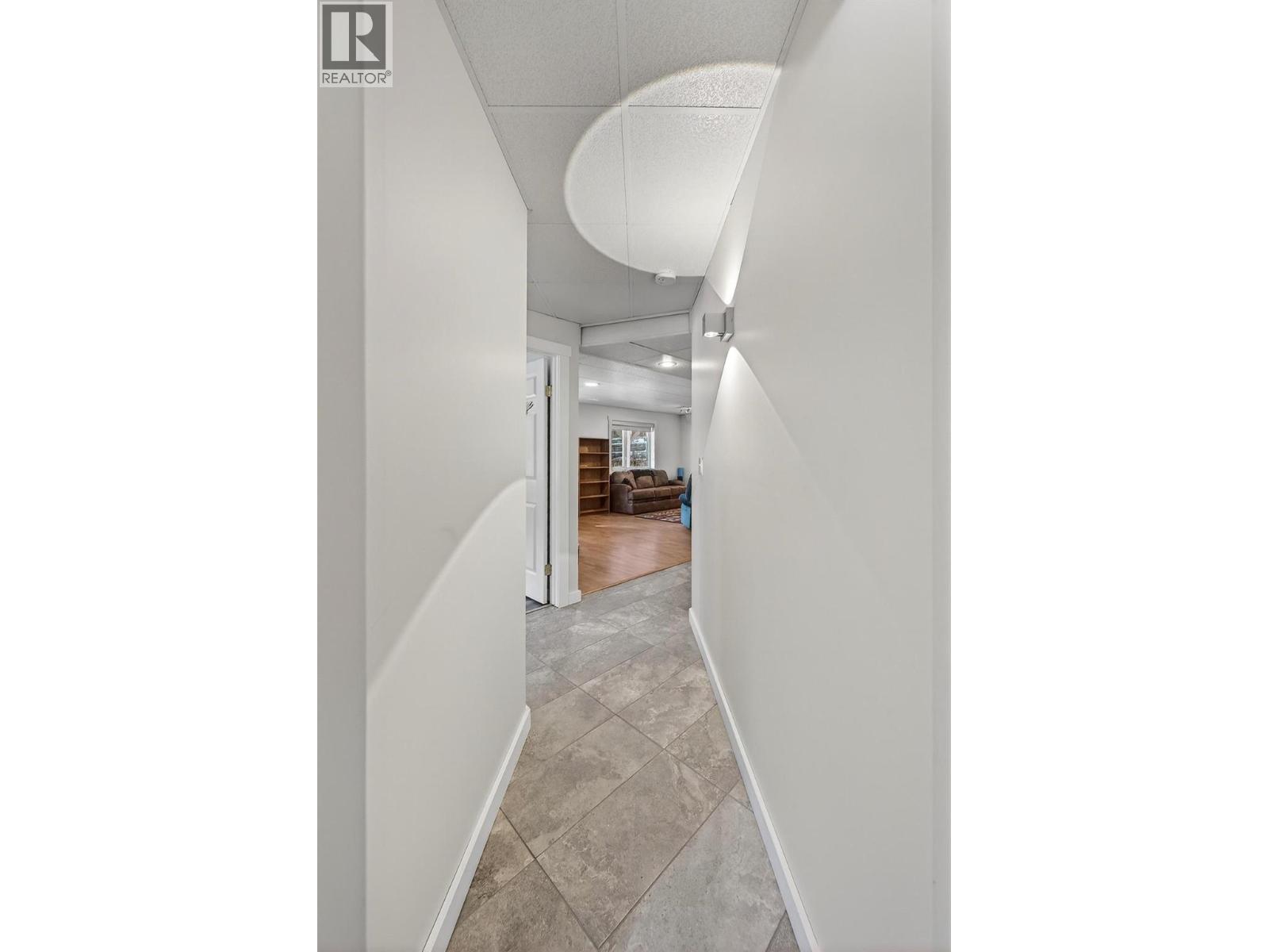 656 Lafontaine Road E, Golden, British Columbia  V0A 1H3 - Photo 45 - 10382072