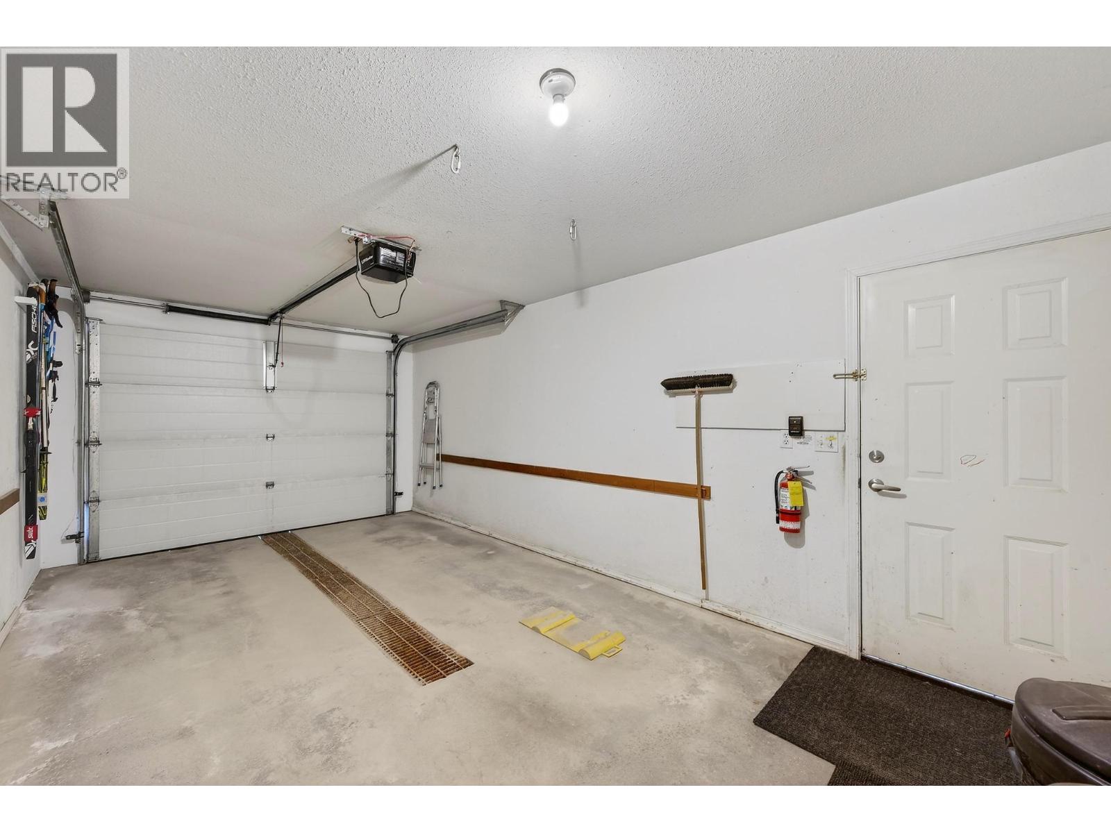 656 Lafontaine Road E, Golden, British Columbia  V0A 1H3 - Photo 60 - 10382072