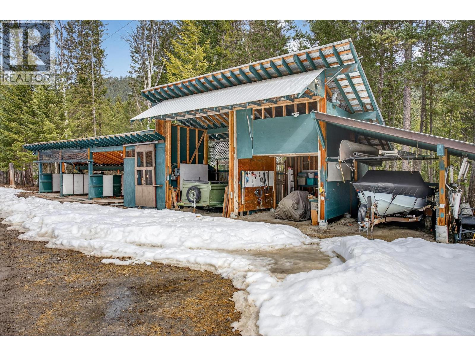 656 Lafontaine Road E, Golden, British Columbia  V0A 1H3 - Photo 66 - 10382072