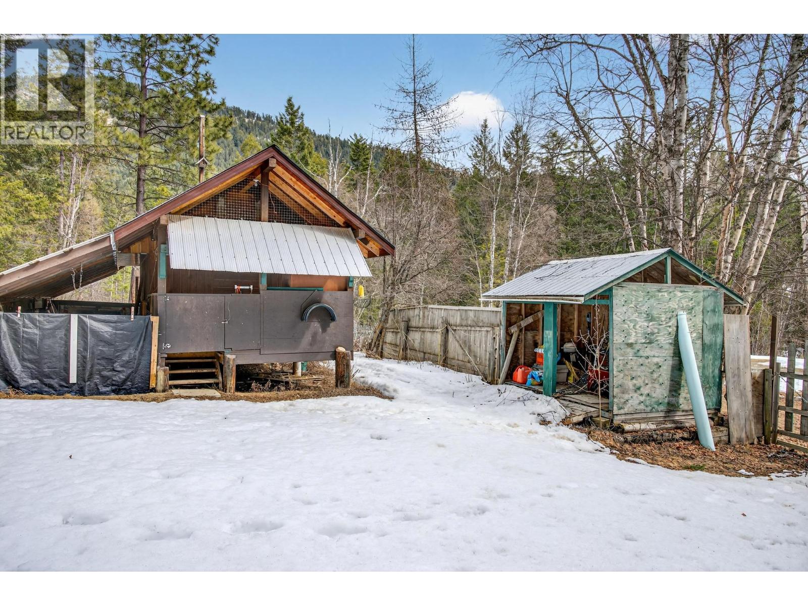 656 Lafontaine Road E, Golden, British Columbia  V0A 1H3 - Photo 77 - 10382072