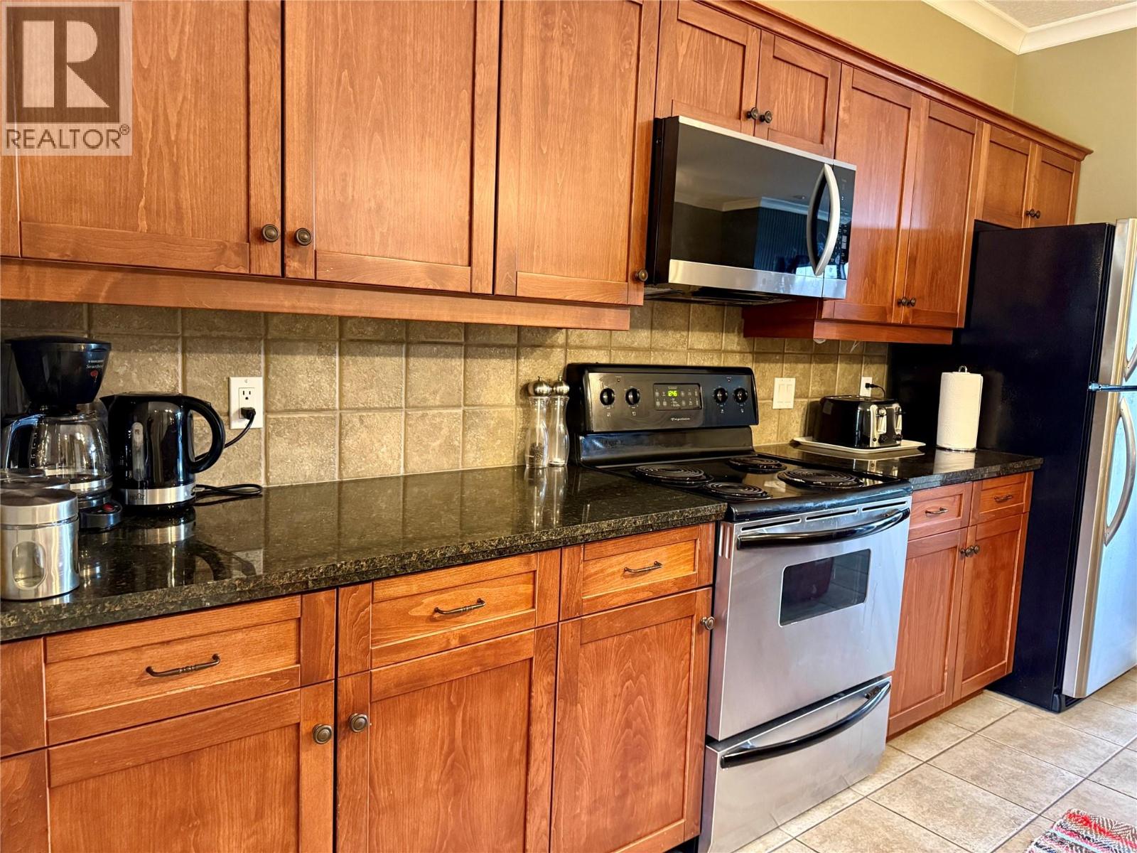 200 Bighorn Boulevard Unit# 233, Radium Hot Springs, British Columbia  V0A 1M0 - Photo 7 - 10382100