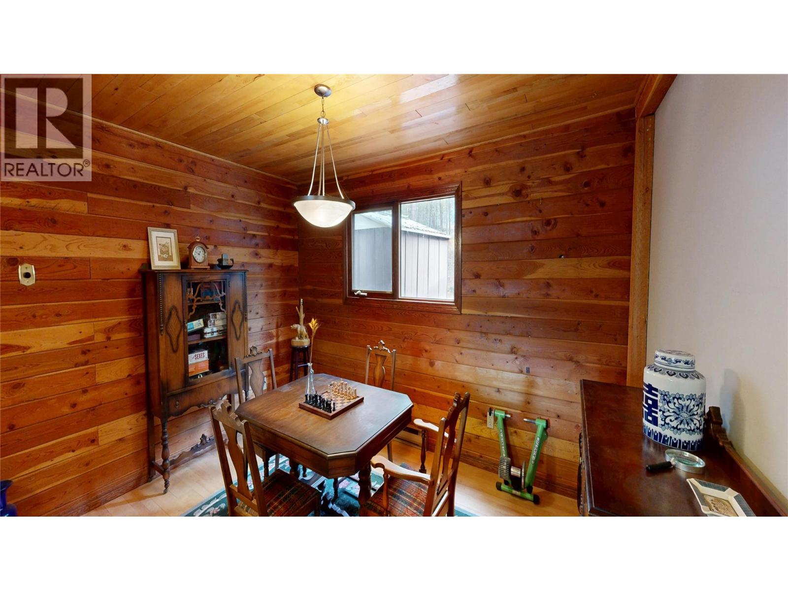 4406 Ashton Road, Spur Valley, British Columbia  V0A 1B0 - Photo 13 - 10381928