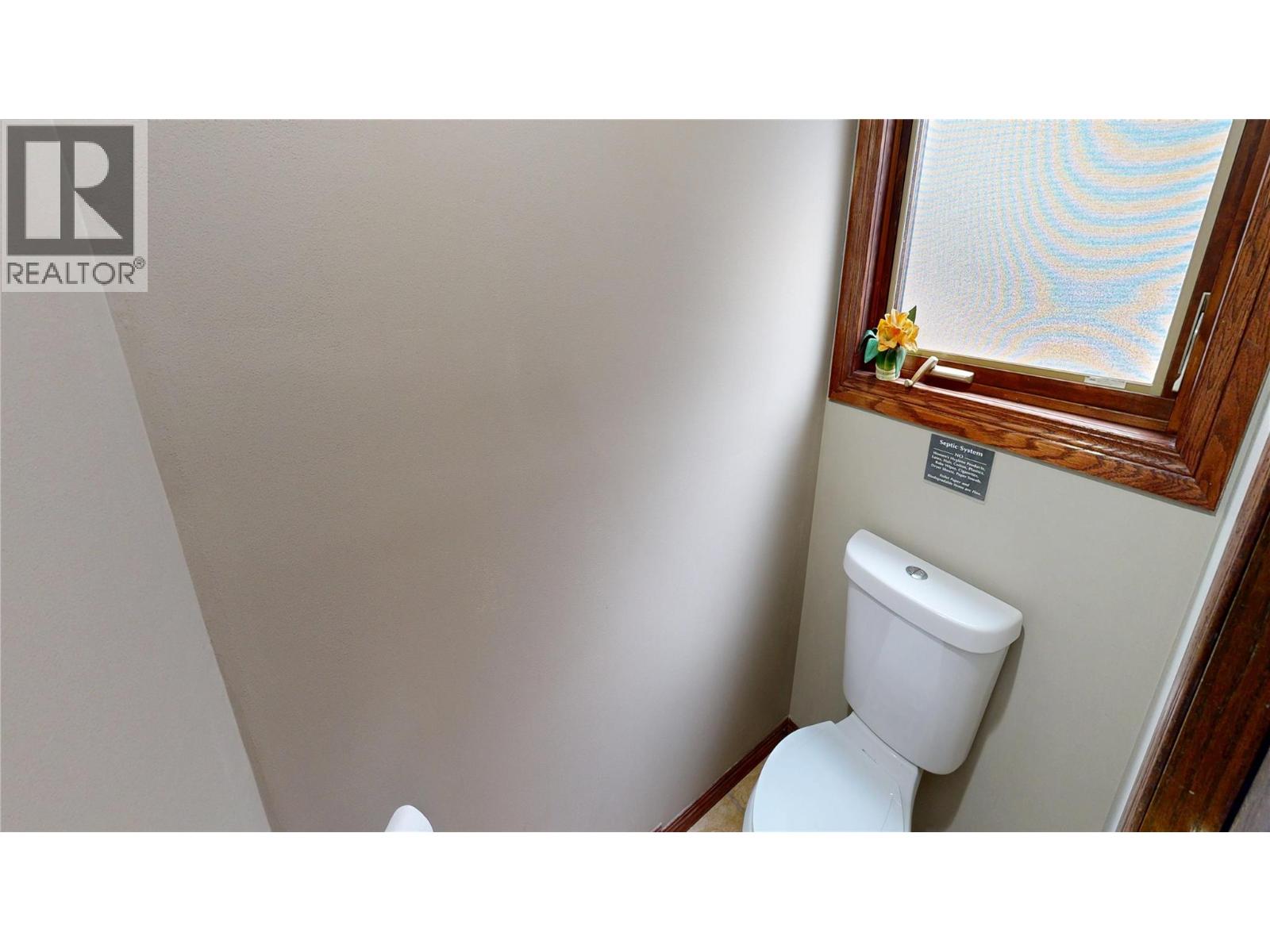 4406 Ashton Road, Spur Valley, British Columbia  V0A 1B0 - Photo 17 - 10381928