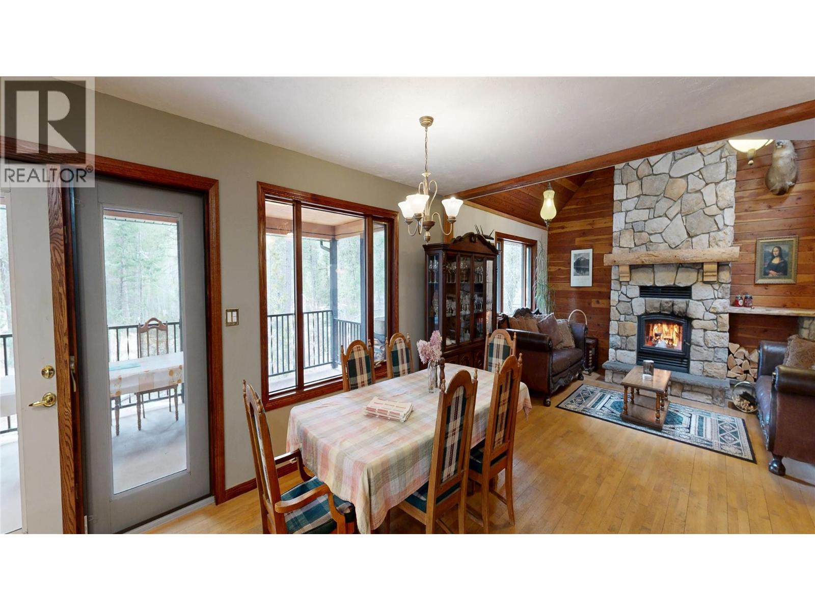 4406 Ashton Road, Spur Valley, British Columbia  V0A 1B0 - Photo 9 - 10381928