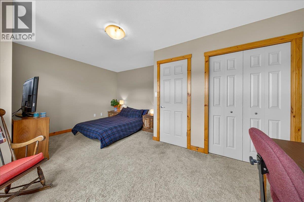 803 10th Avenue, Invermere, British Columbia  V0A 1K0 - Photo 20 - 10381420