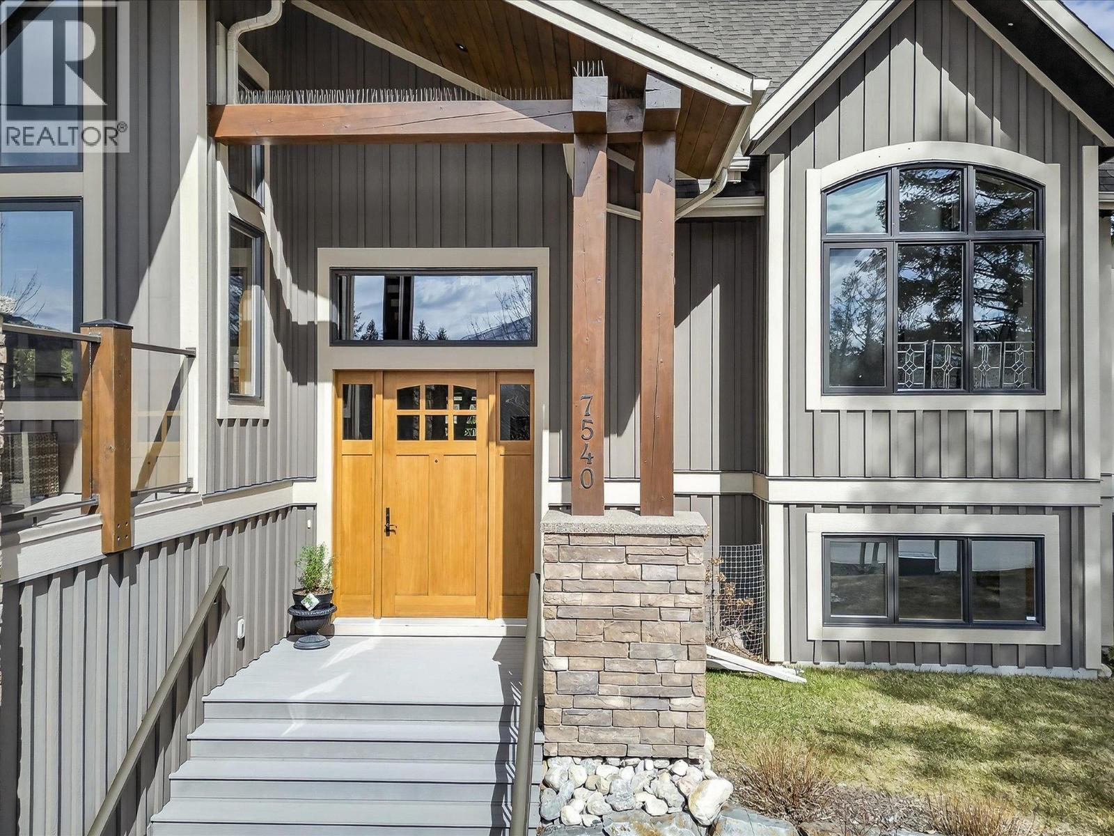 7540 Springs Terrace, Radium Hot Springs, British Columbia  V0A 1M0 - Photo 4 - 10382156