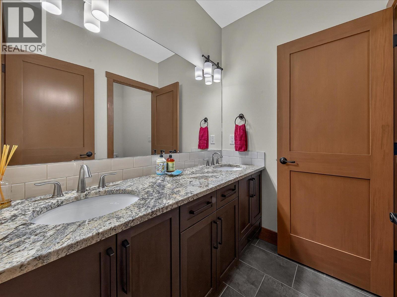 7540 Springs Terrace, Radium Hot Springs, British Columbia  V0A 1M0 - Photo 47 - 10382156