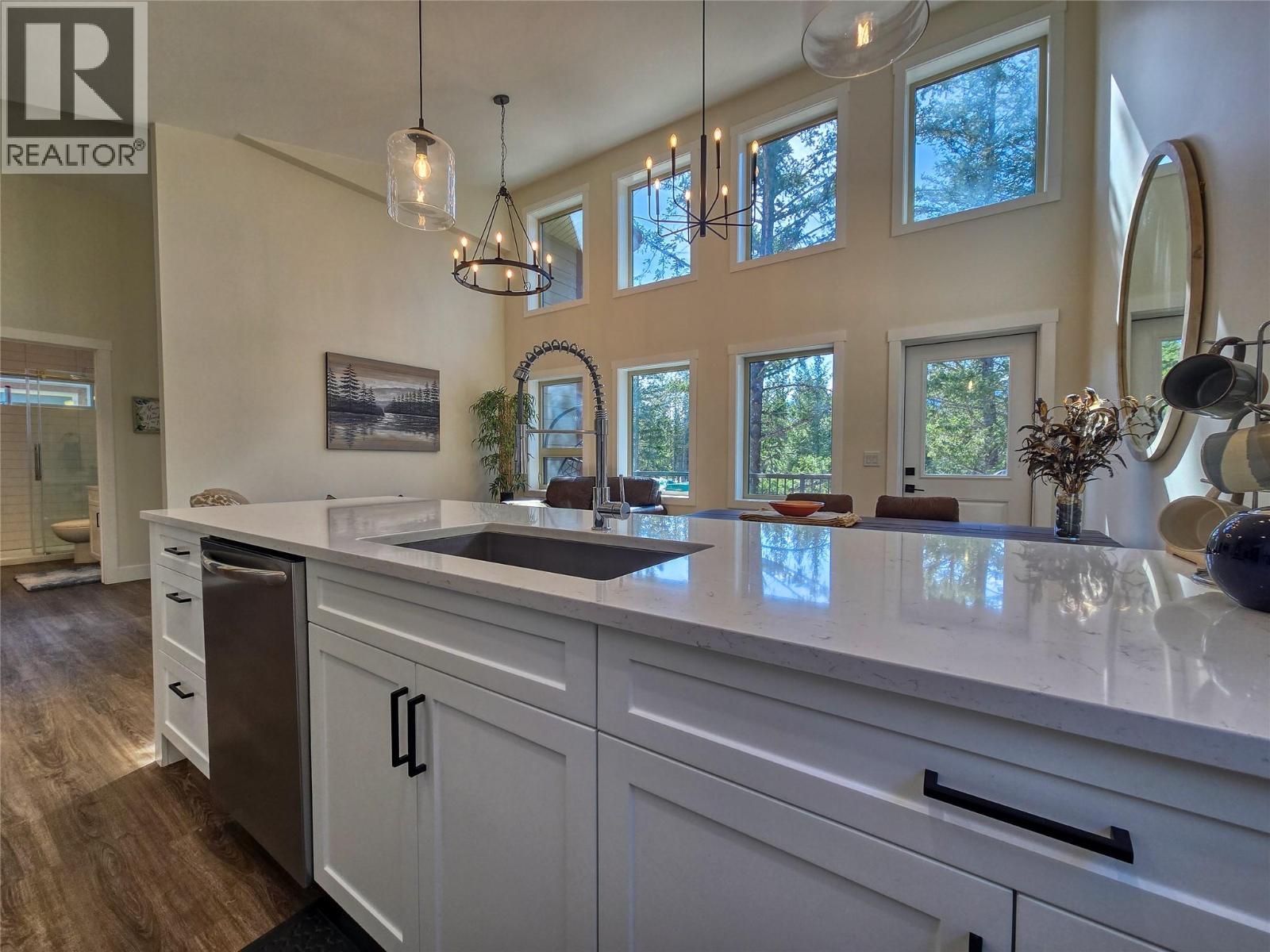 4926 Timber Ridge Road Unit# 32, Windermere, British Columbia  V0A 1K3 - Photo 2 - 10381516