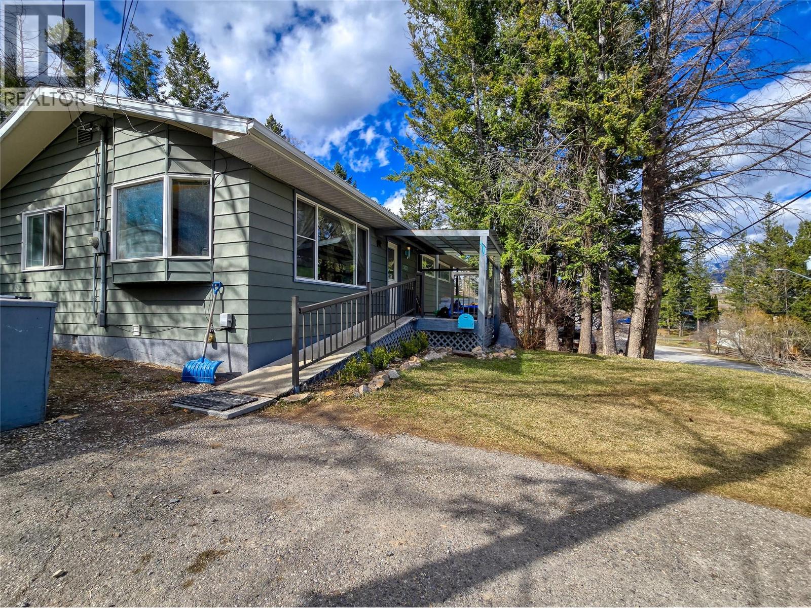1502 10th Avenue, Invermere, British Columbia  v0a 1k0 - Photo 12 - 10382138
