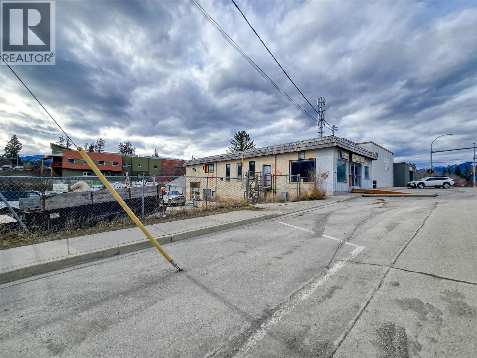 403 7th Avenue, Invermere, British Columbia  V0A 1K4 - Photo 11 - 10382161