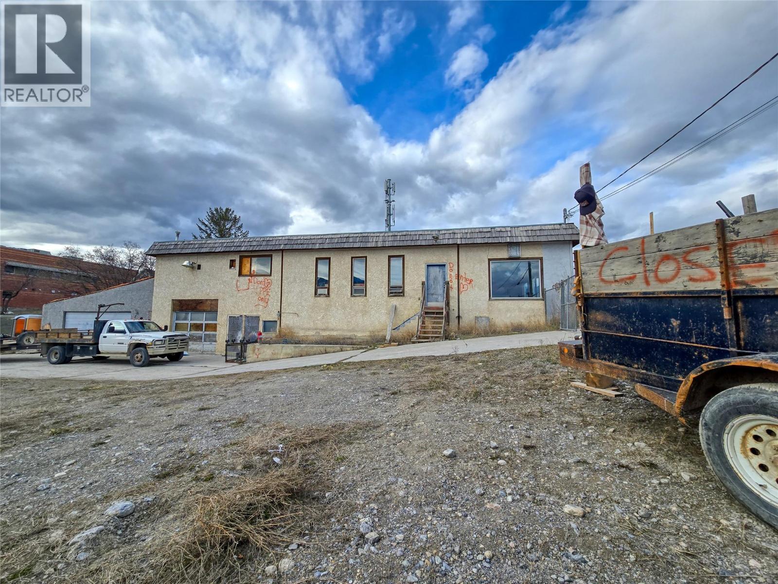 403 7th Avenue, Invermere, British Columbia  V0A 1K4 - Photo 9 - 10382161