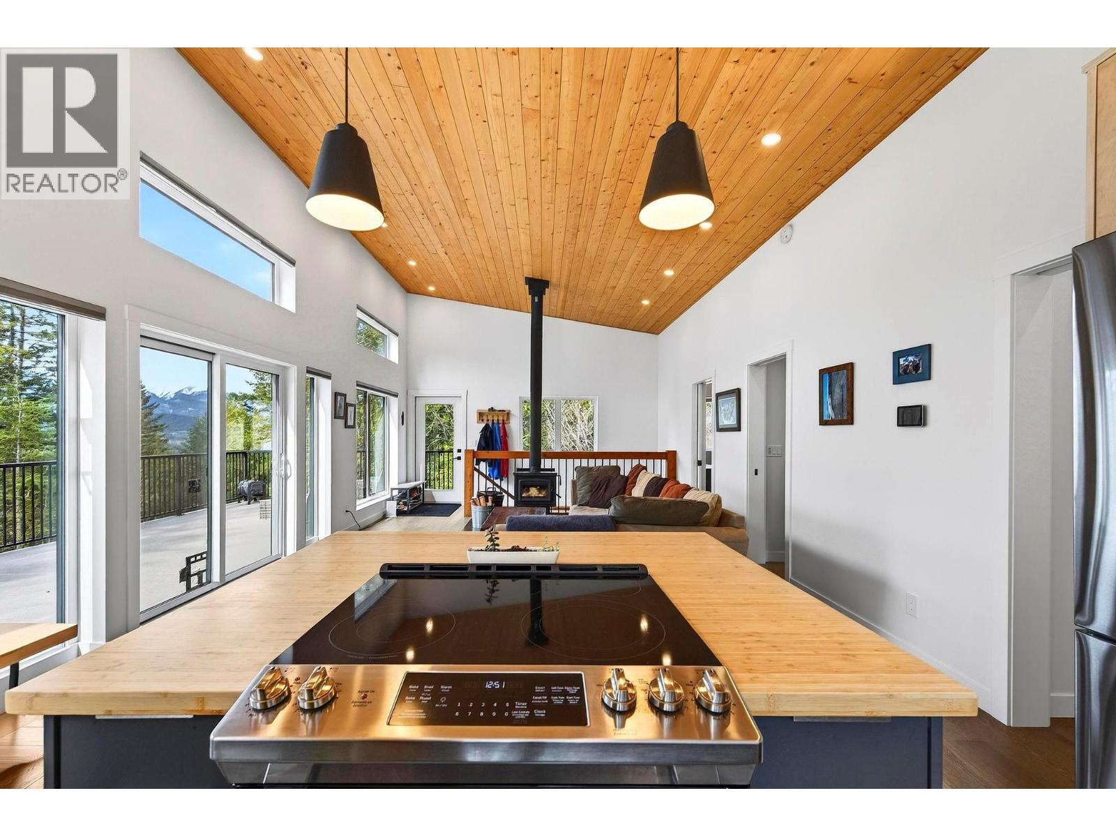 1414 Black Bear Drive, Golden, British Columbia  V0A 1H7 - Photo 12 - 10382718