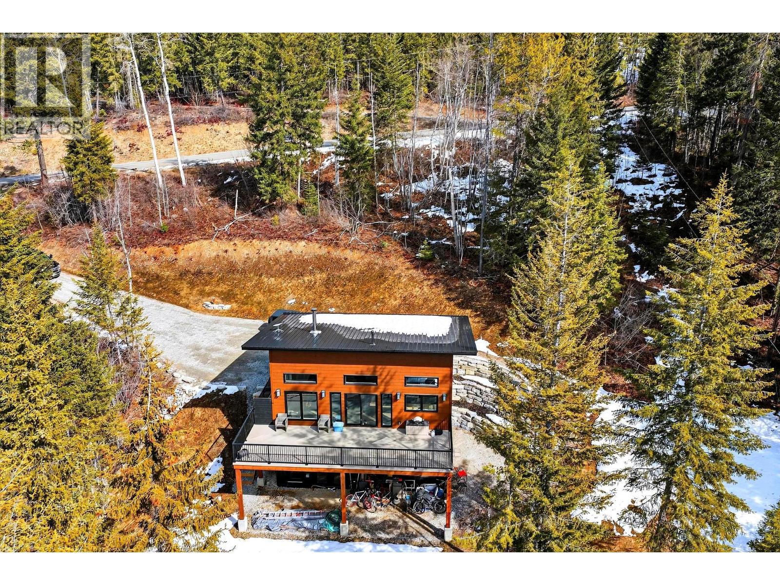 1414 Black Bear Drive, Golden, British Columbia  V0A 1H7 - Photo 2 - 10382718