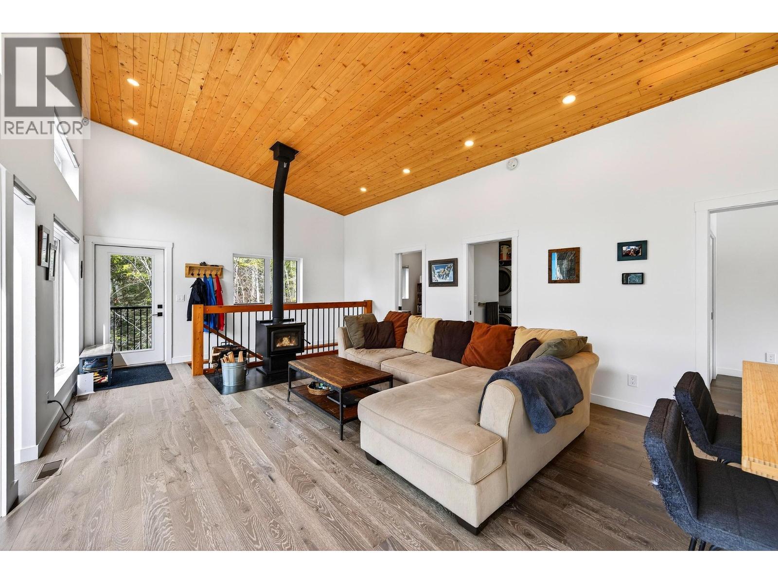 1414 Black Bear Drive, Golden, British Columbia  V0A 1H7 - Photo 8 - 10382718