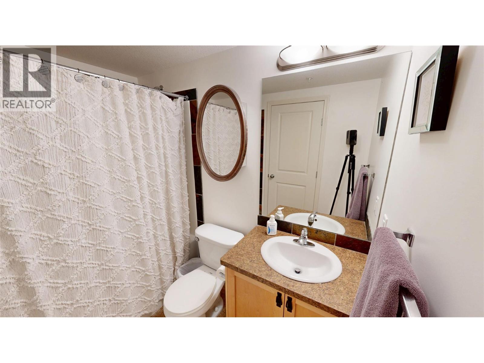 4874 Stanley Street Unit# 205, Radium Hot Springs, British Columbia  V0A 1M0 - Photo 21 - 10382918