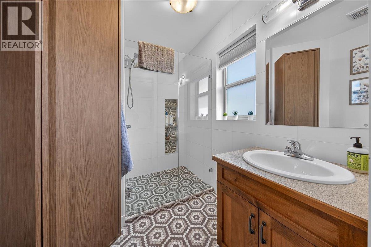 989 Swansea View Road Unit# 10, Windermere, British Columbia  V0A 1K3 - Photo 7 - 10382425