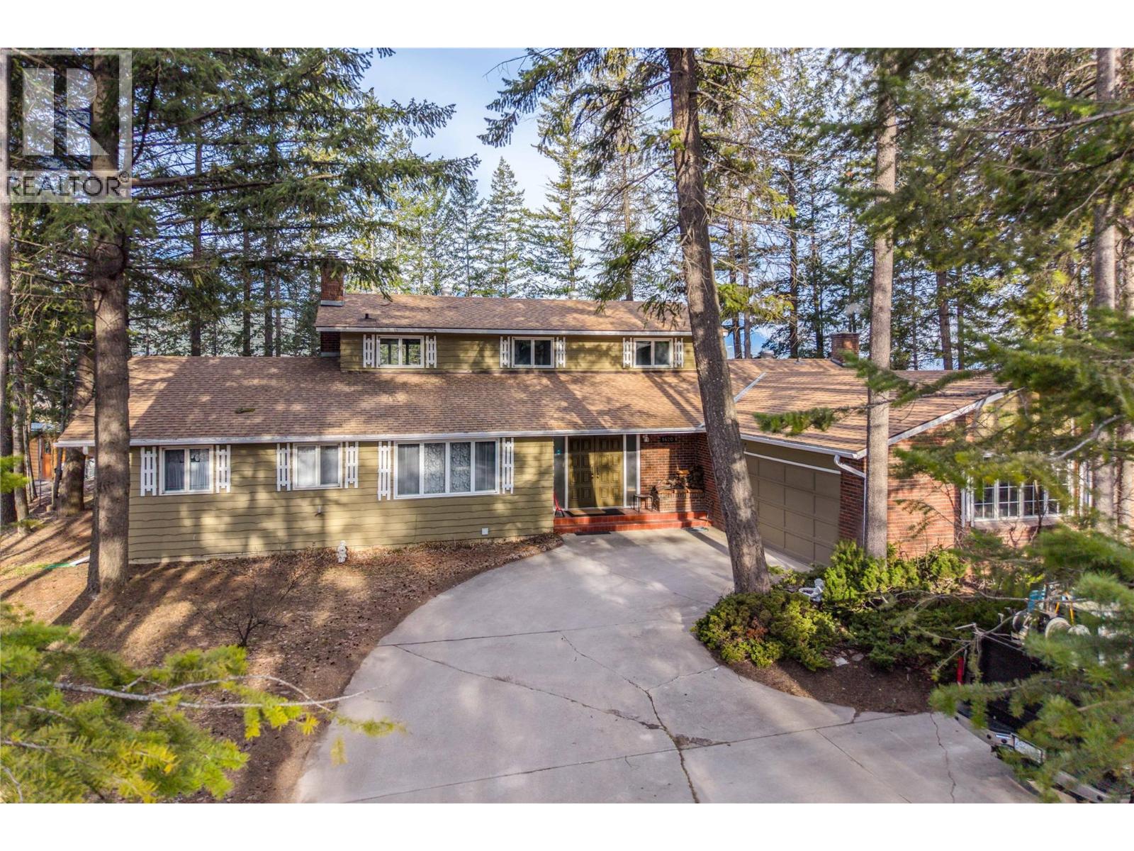 1420 Birch Crescent, Golden, British Columbia