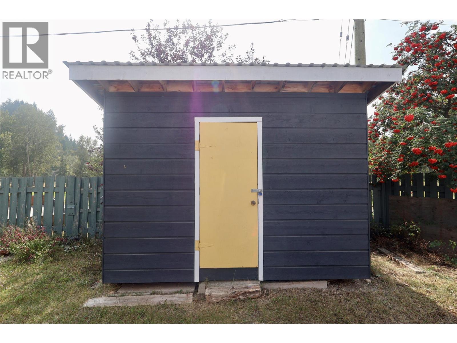 1229 Alexander Drive, Golden, British Columbia  V0A 1H0 - Photo 19 - 10381956