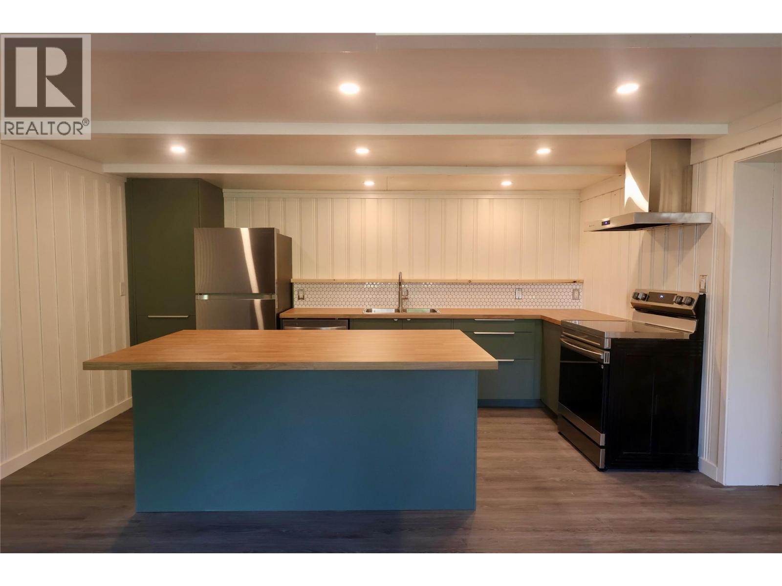 1229 Alexander Drive, Golden, British Columbia  V0A 1H0 - Photo 8 - 10381956