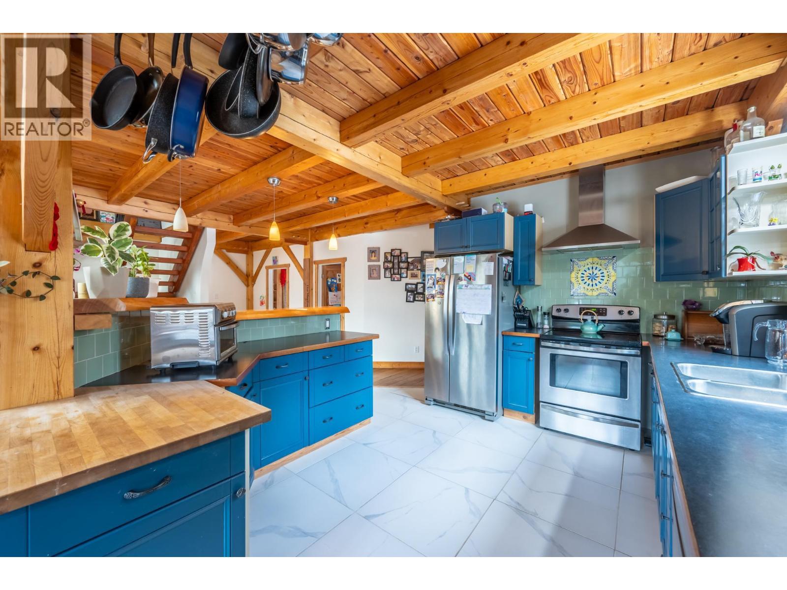 2360 Trans Canada  N Highway, Golden, British Columbia  V0A 1H1 - Photo 18 - 10383080