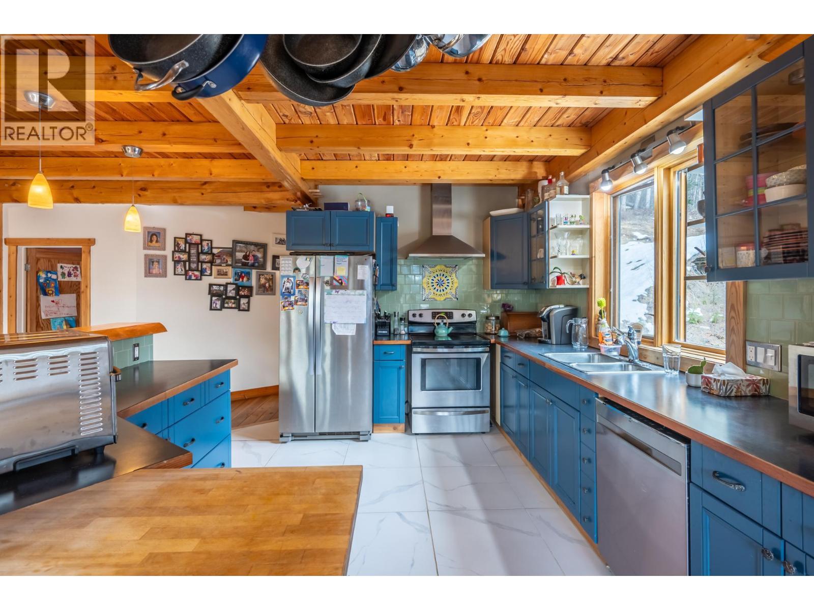 2360 Trans Canada  N Highway, Golden, British Columbia  V0A 1H1 - Photo 19 - 10383080