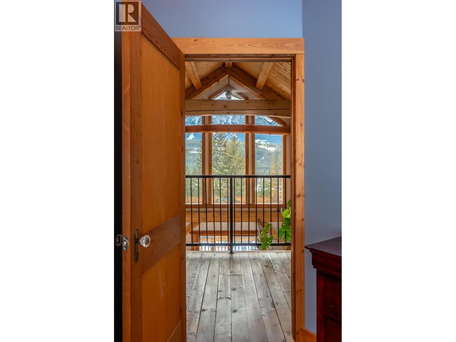 2360 Trans Canada  N Highway, Golden, British Columbia  V0A 1H1 - Photo 37 - 10383080