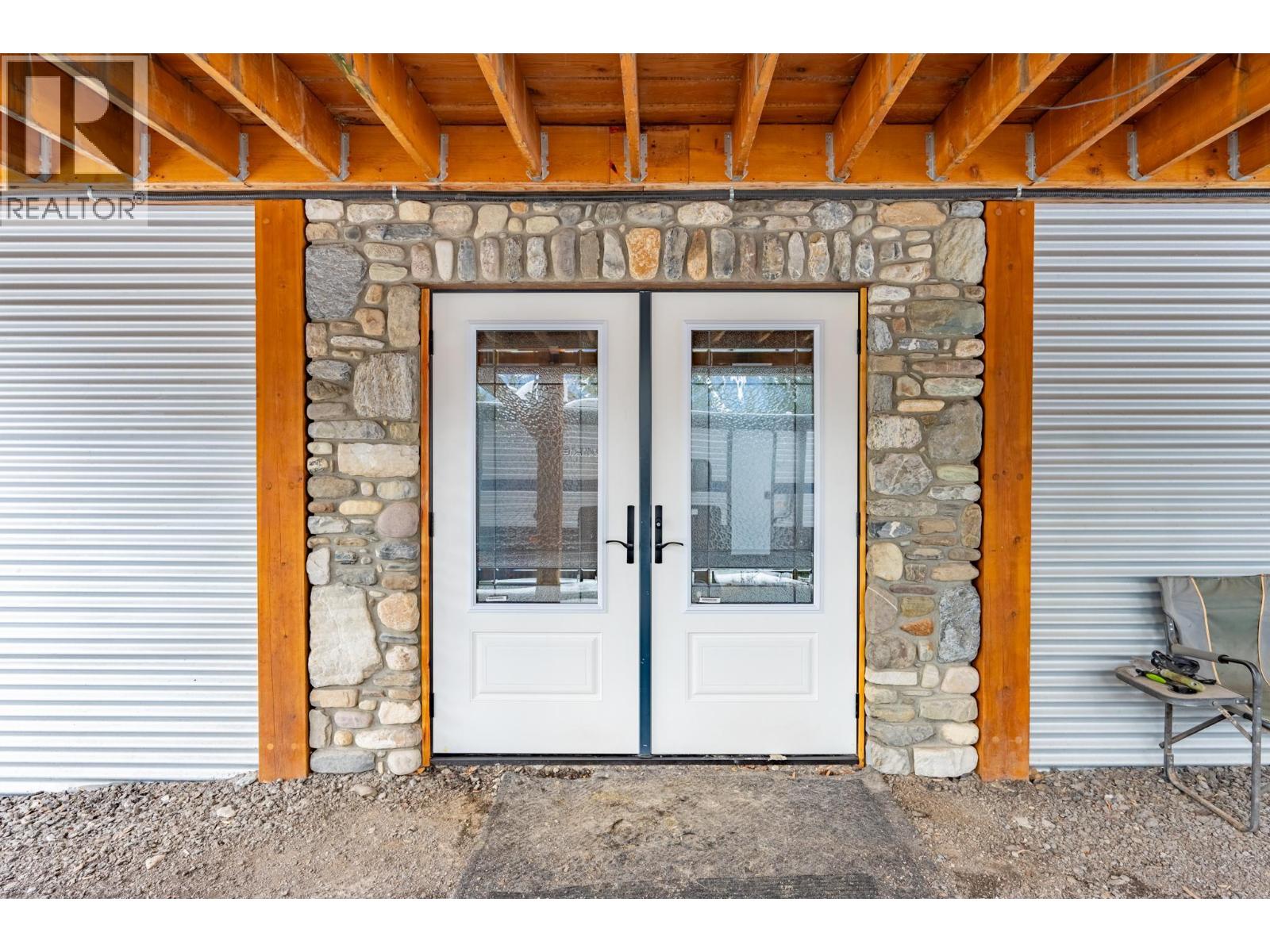 2360 Trans Canada  N Highway, Golden, British Columbia  V0A 1H1 - Photo 41 - 10383080