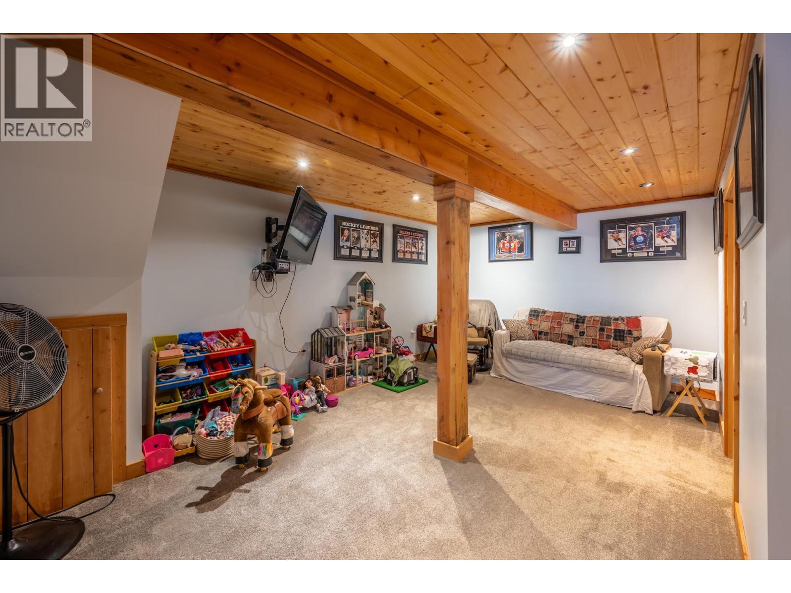 2360 Trans Canada  N Highway, Golden, British Columbia  V0A 1H1 - Photo 50 - 10383080