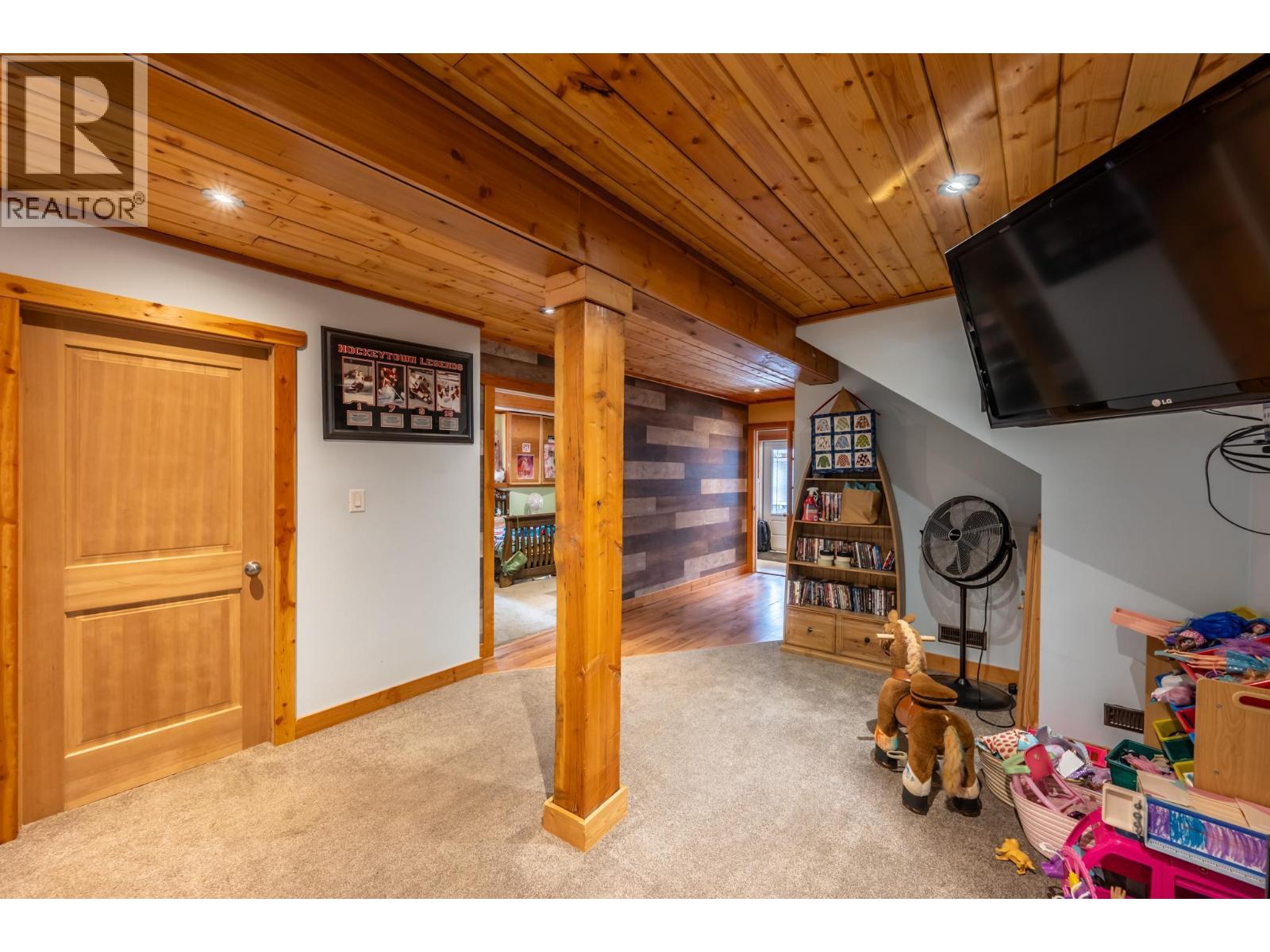 2360 Trans Canada  N Highway, Golden, British Columbia  V0A 1H1 - Photo 51 - 10383080