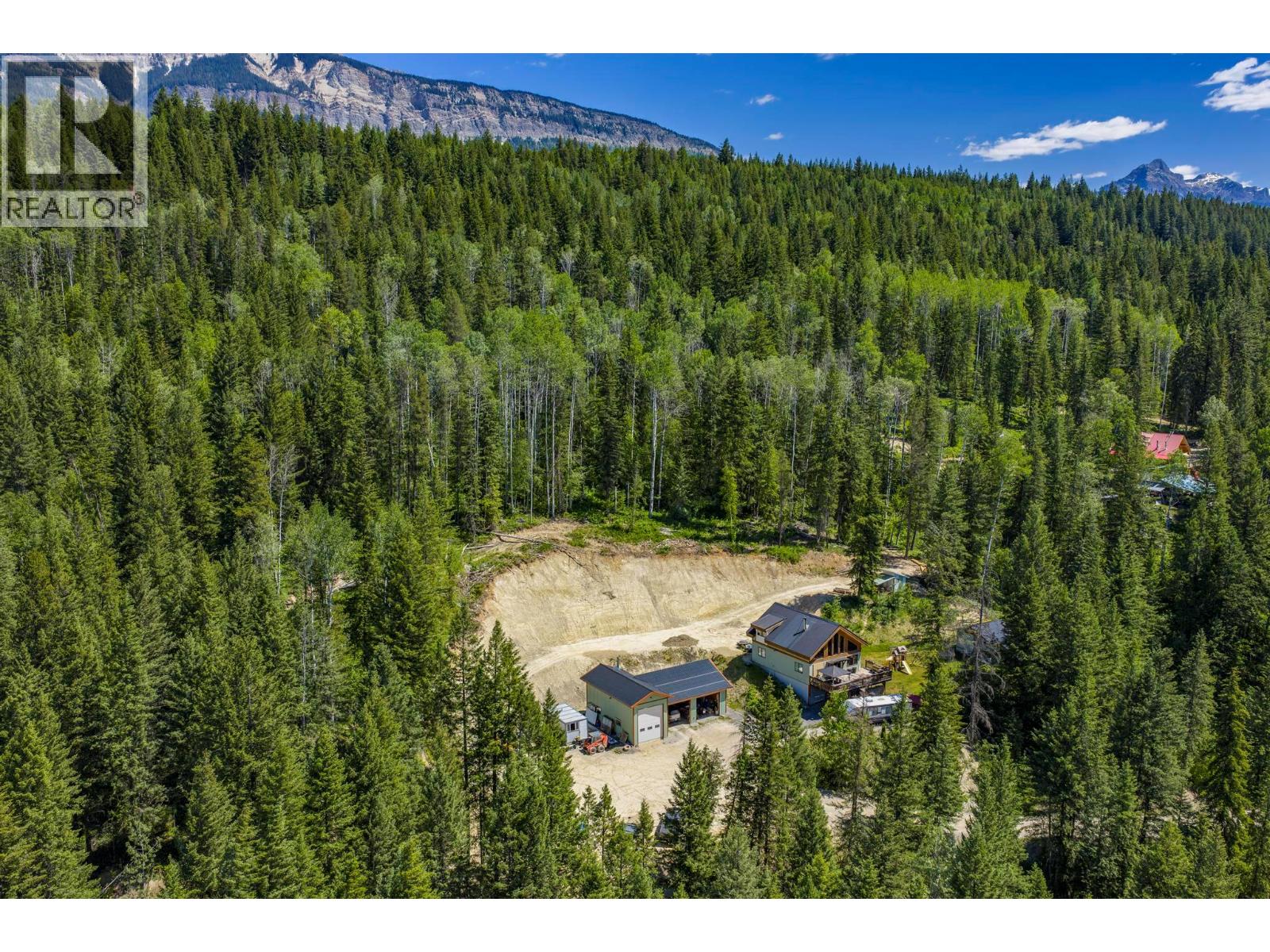 2360 Trans Canada  N Highway, Golden, British Columbia  V0A 1H1 - Photo 72 - 10383080