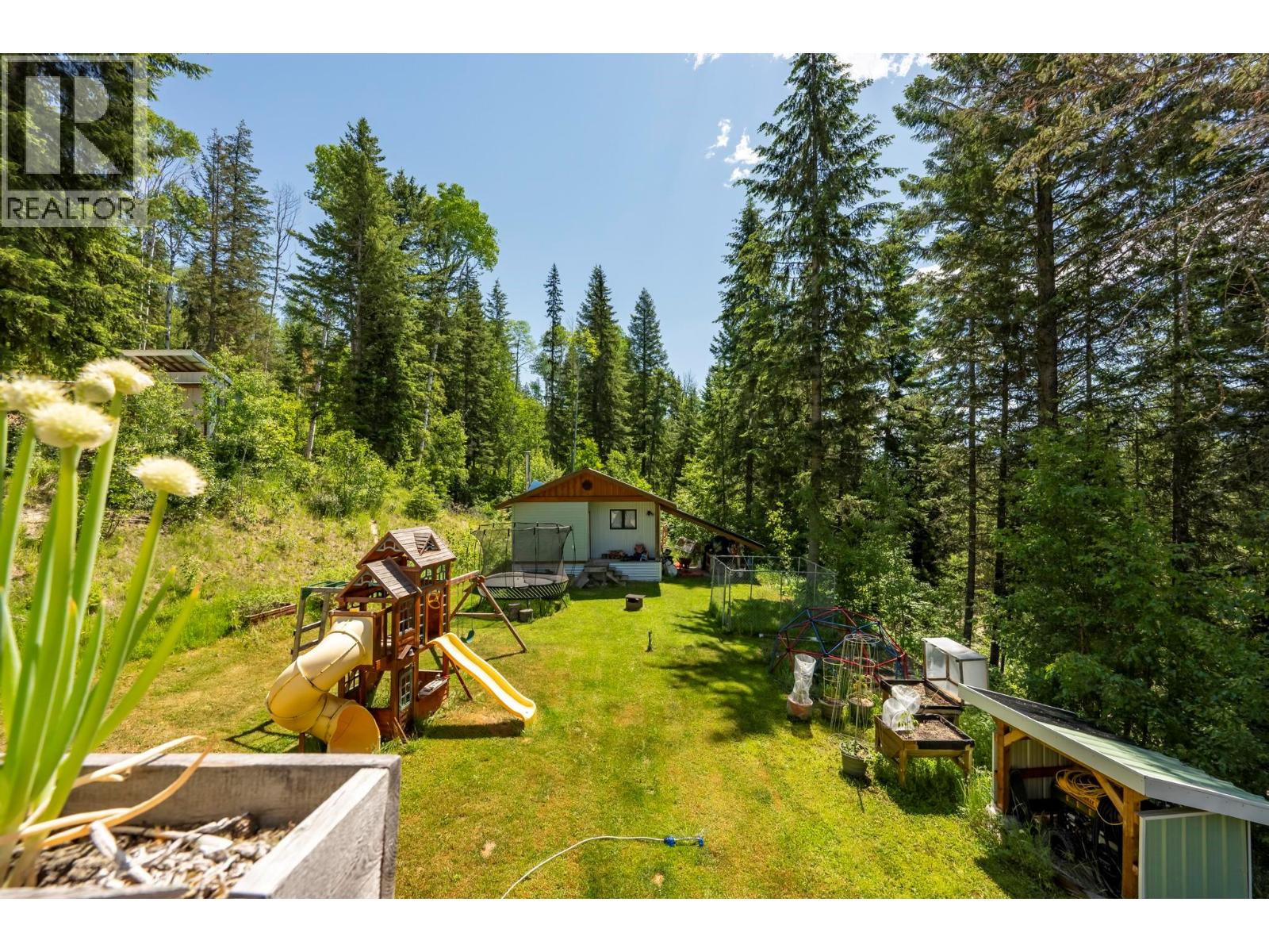 2360 Trans Canada  N Highway, Golden, British Columbia  V0A 1H1 - Photo 78 - 10383080