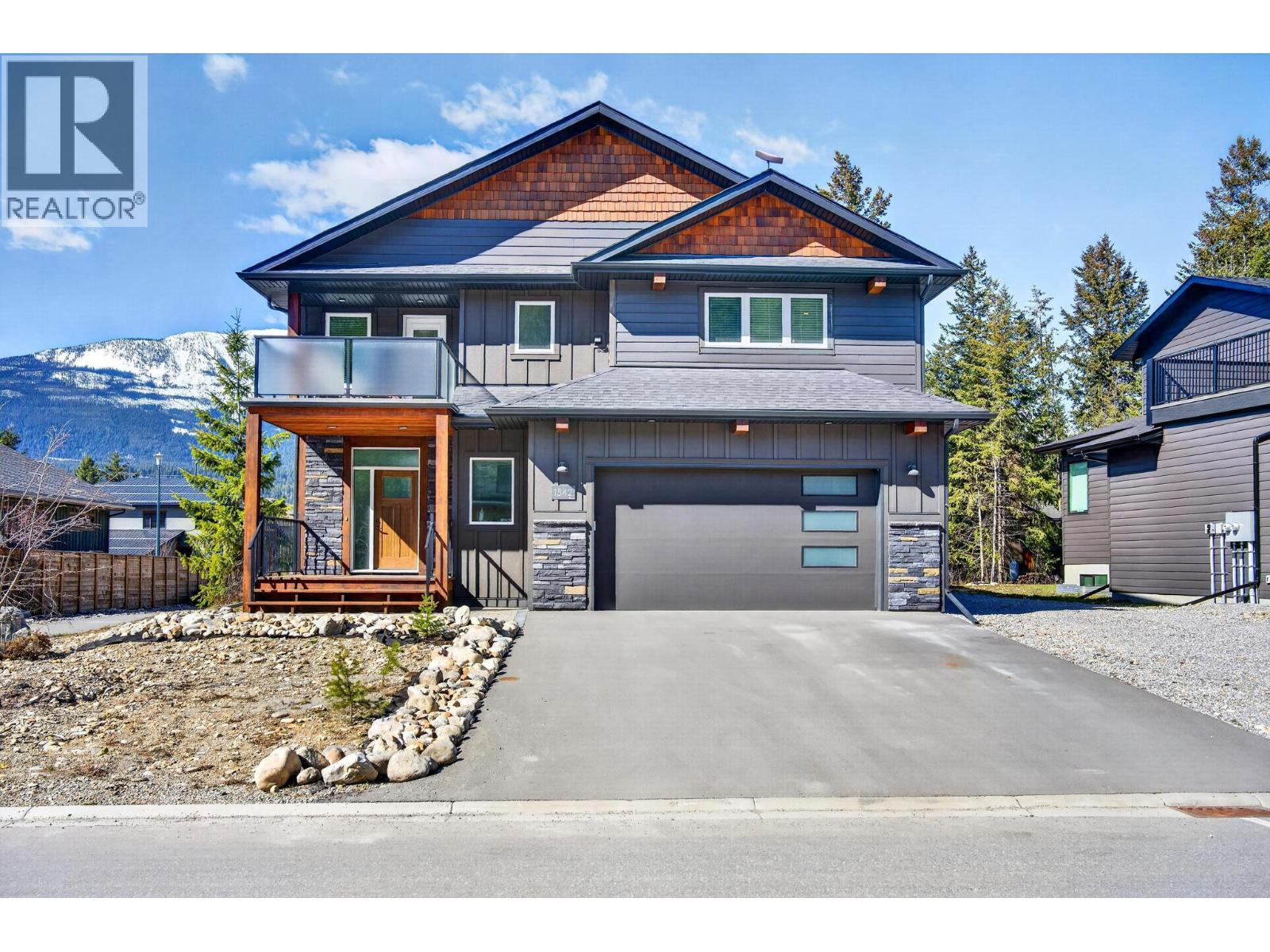 1542 Cedar Street, Golden, British Columbia  V0A 1H6 - Photo 3 - 10383136