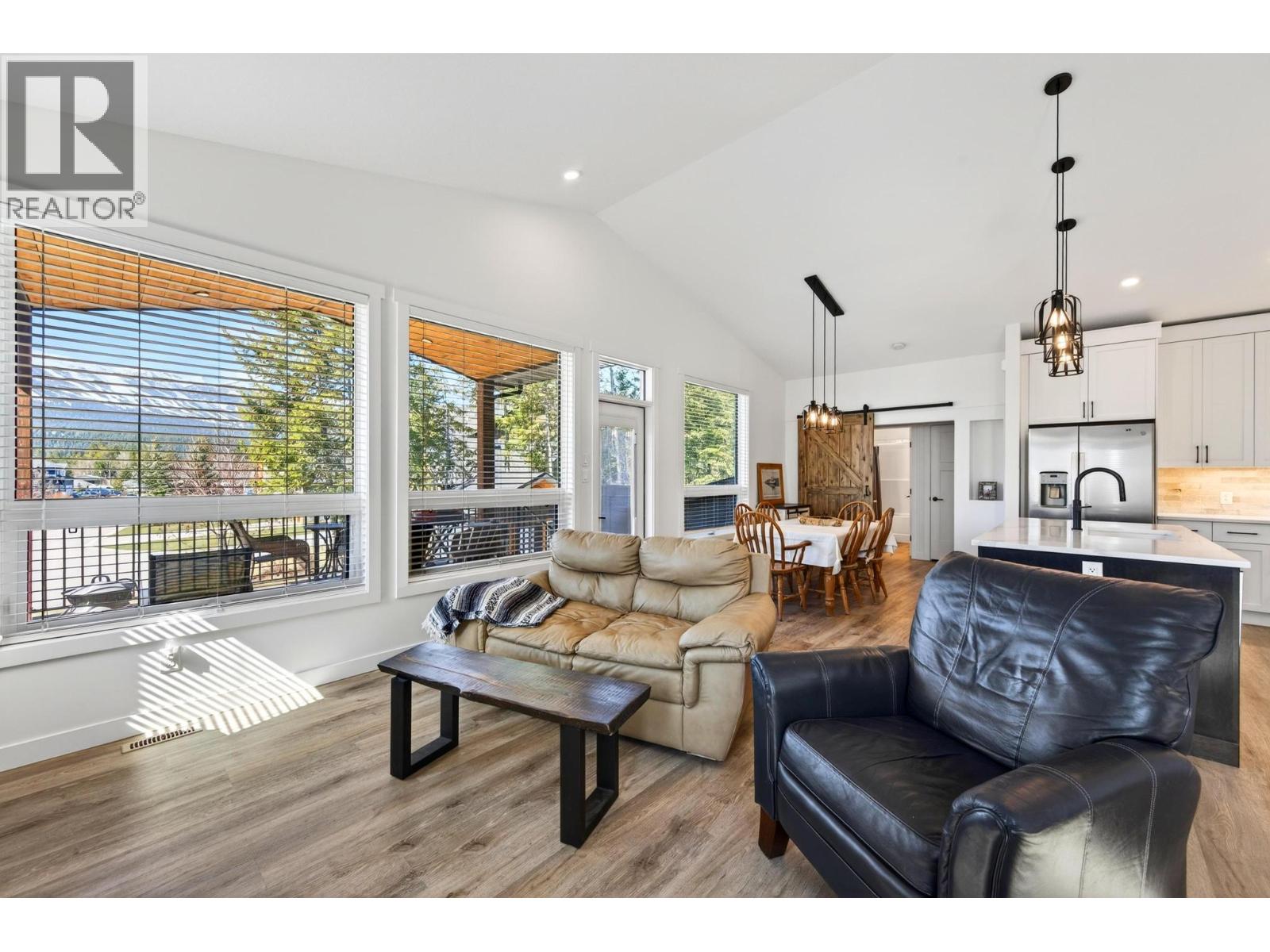 1542 Cedar Street, Golden, British Columbia  V0A 1H6 - Photo 34 - 10383136