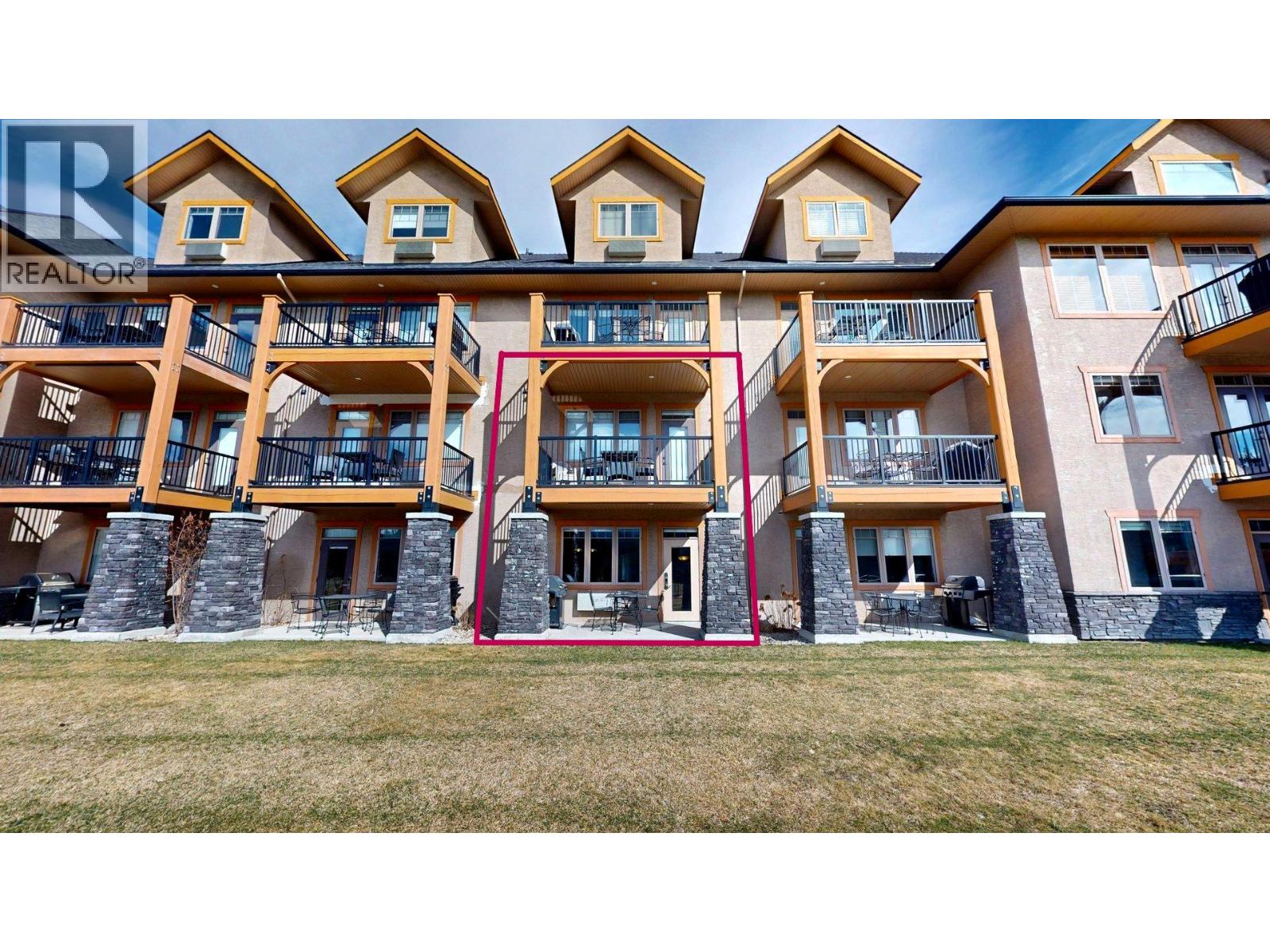 400 BIGHORN Boulevard Unit# 413 B, Radium Hot Springs, British Columbia