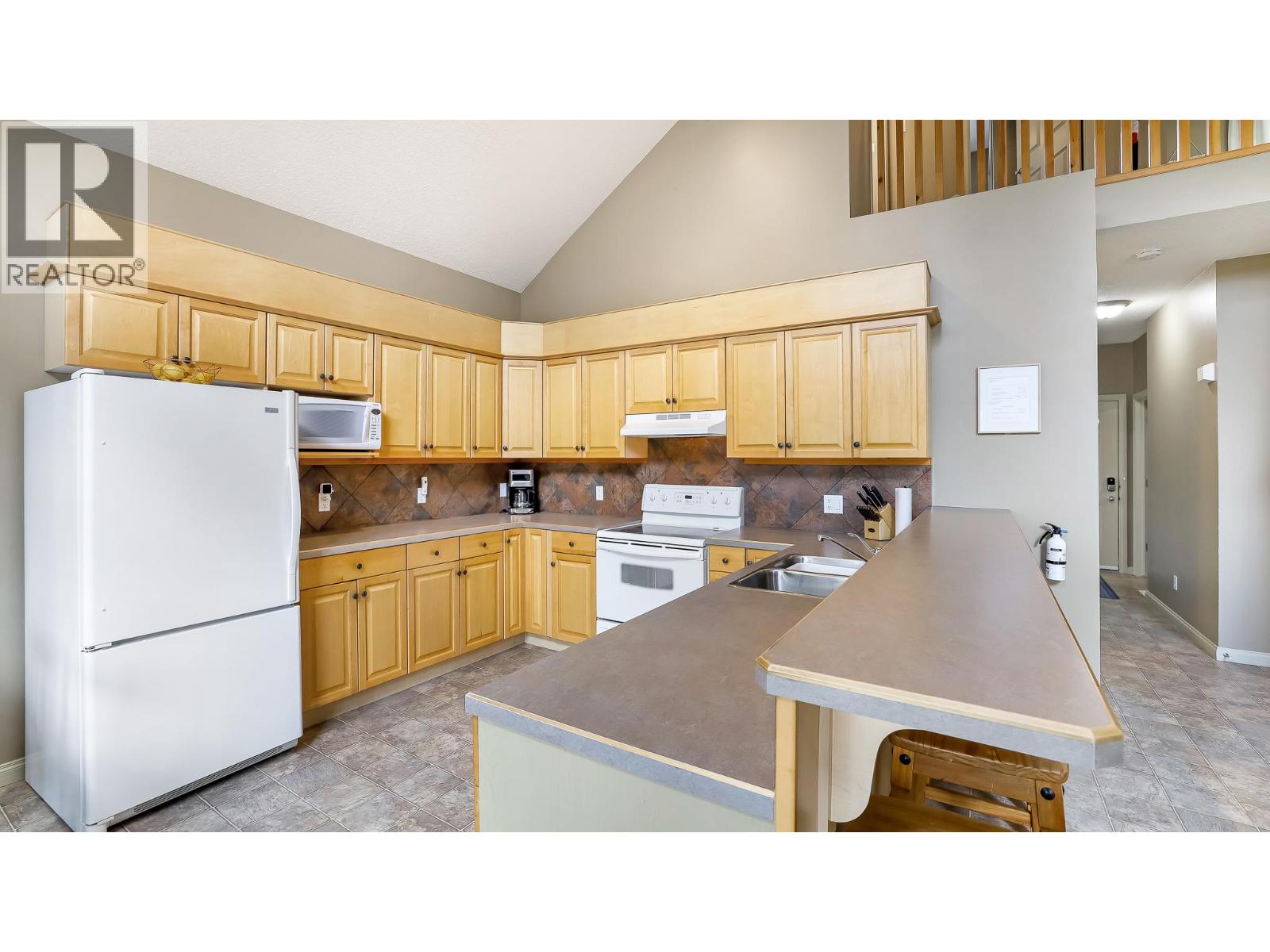 7491 Pine Cone Lane, Radium Hot Springs, British Columbia  V0A 1M0 - Photo 10 - 10383116